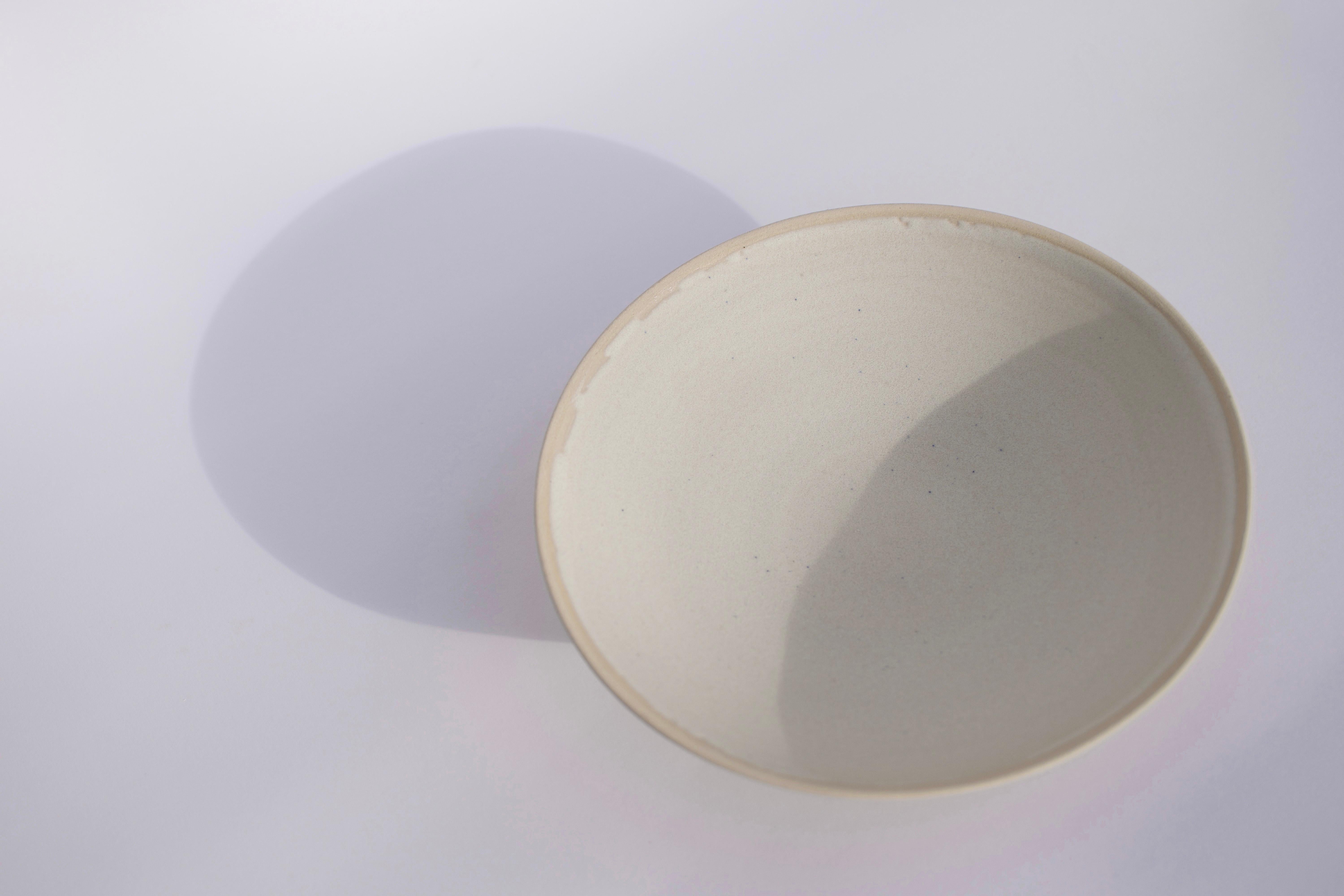 Hongrois Ensemble de bols à servir et à ranger Bora par Orsolya Pattantyús Artiste céramiste pour VUUV Work en vente