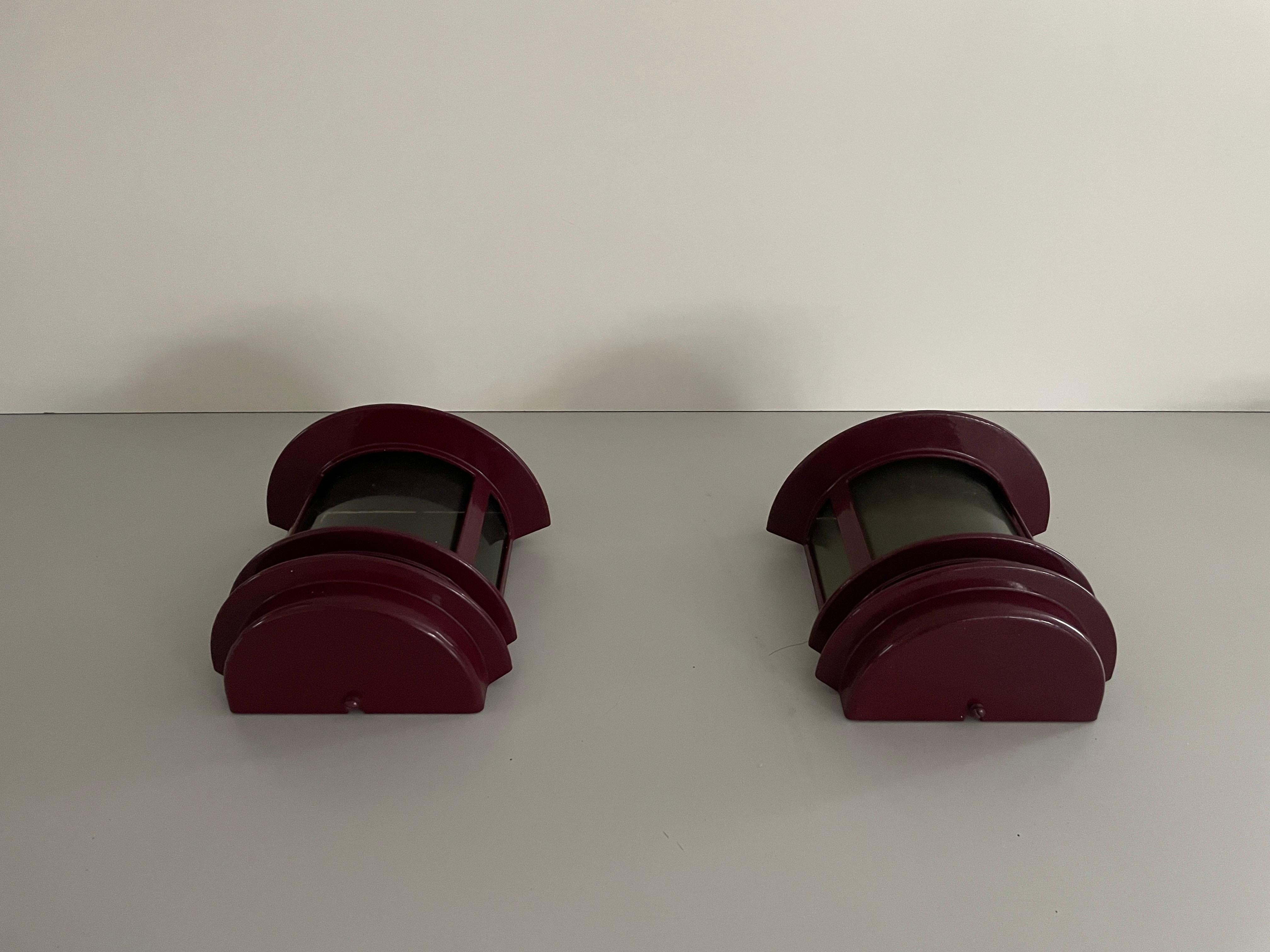 Bordeaux Colour Metal Pair of Outdoor Sconces, 1970s, Germany In Excellent Condition For Sale In Hagenbach, DE