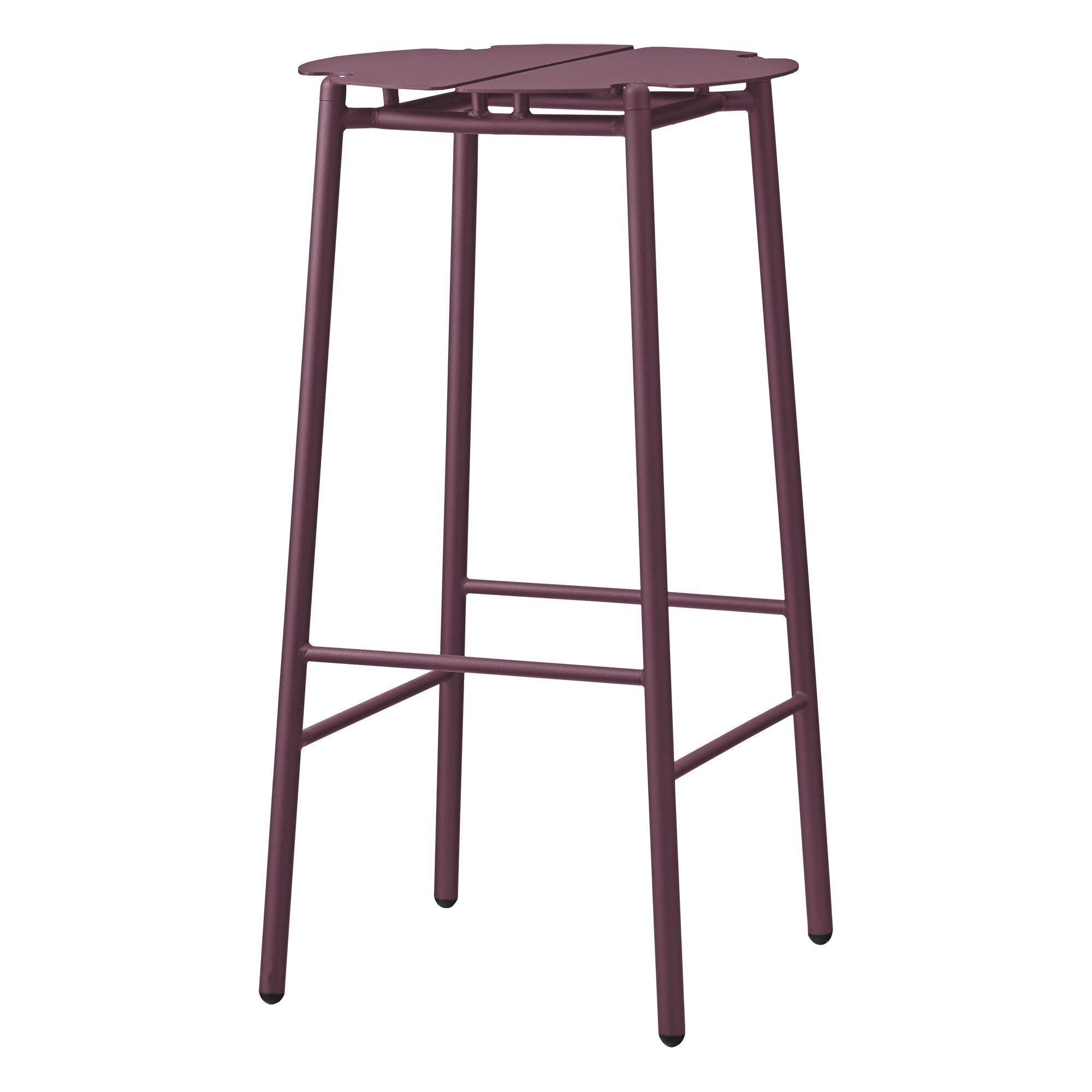 Bordeux minimalist bar stool
Dimensions: Diameter 38 x height 75 cm 
Materials: Steel w. Matte powder coating & aluminum w. Matte powder coating.
Available in colors: Taupe, bordeaux, forest, ginger bread, black and, black and gold.

Create a