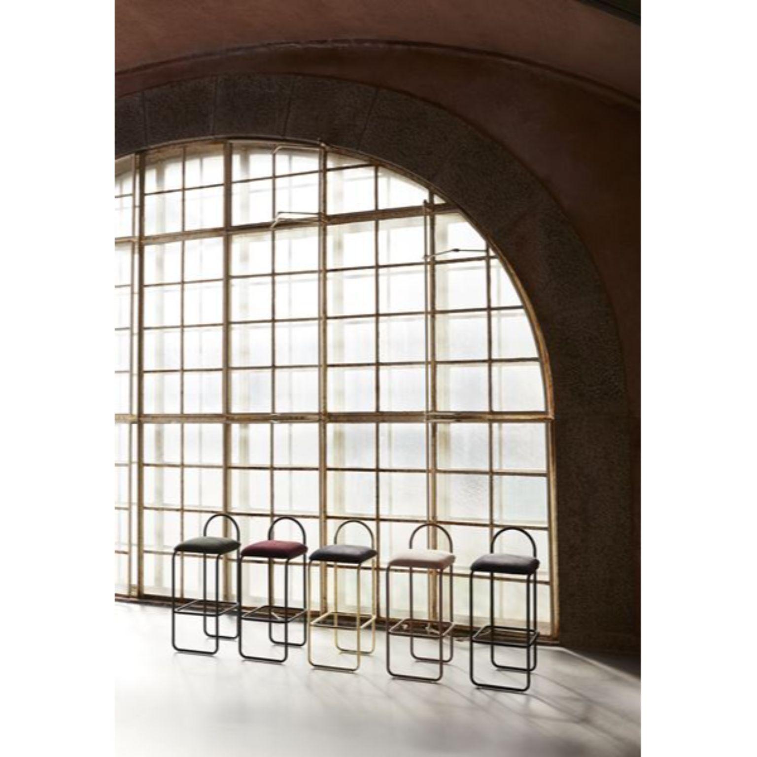 Sedia da bar minimalista in velluto Bordeaux in vendita 2