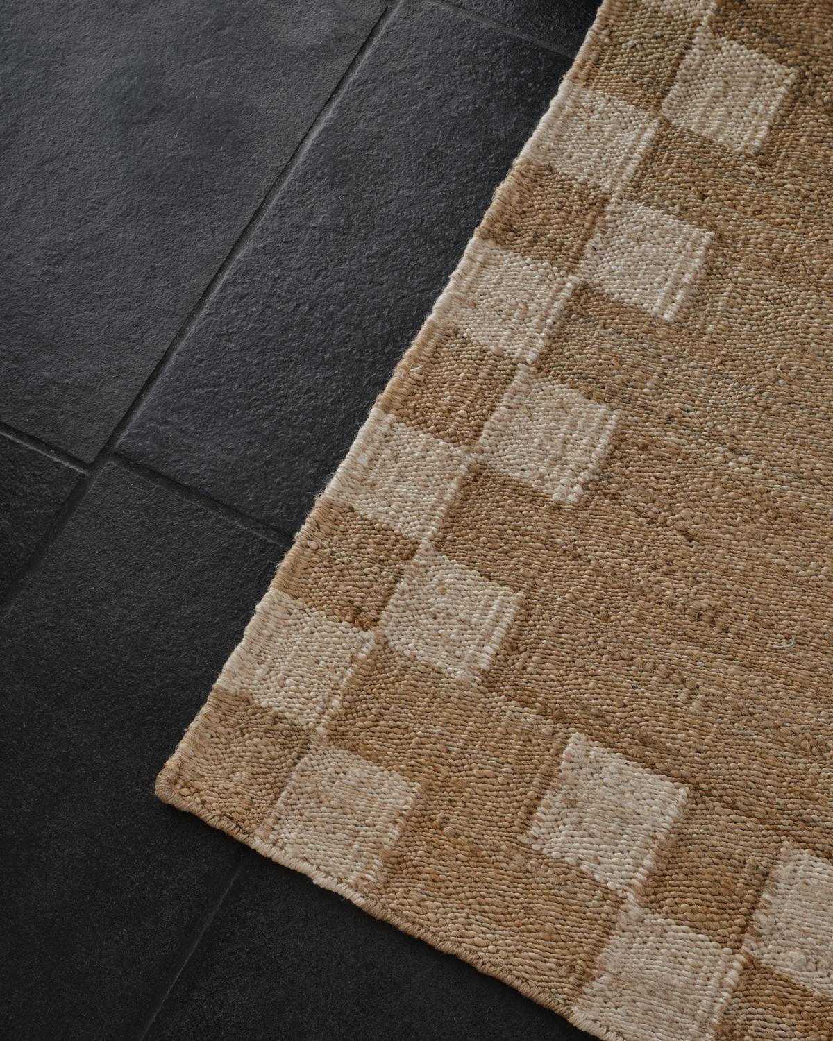 „Border“ Cremefarbener Teppich im Jute-Stil in skandinavischem Design (Indisch) im Angebot