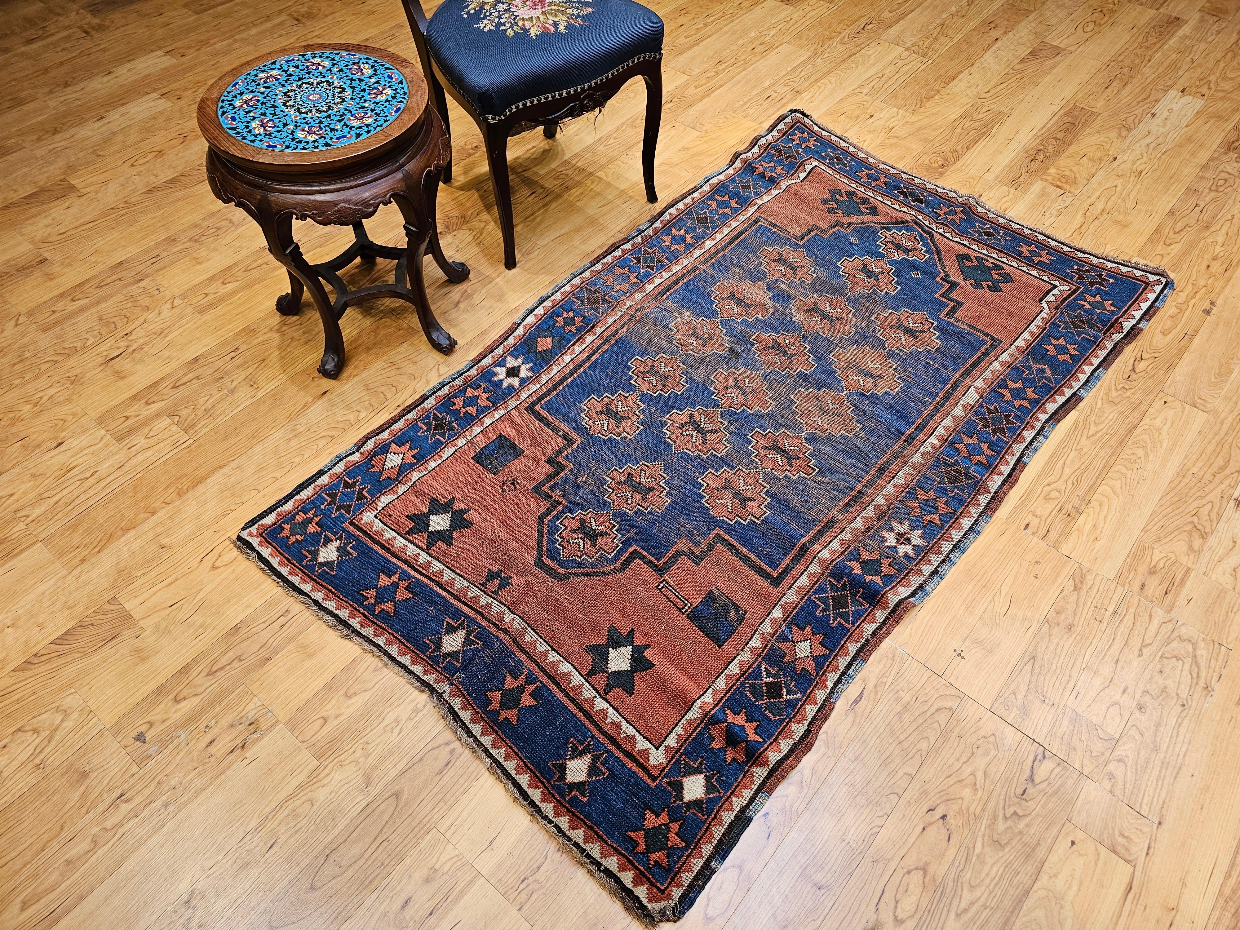 Tapis Bordjalou caucasien du 19ème siècle en bleu abrash en vente 13