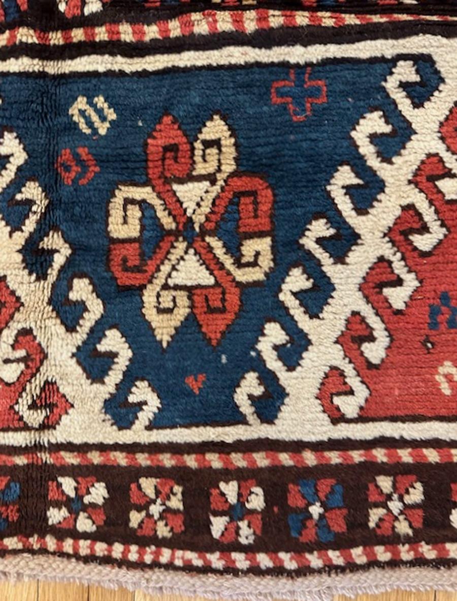 Bordjalou Kazak rug from Armenia,southwest Caucasus

Age: circa 1875

Measurements: 6′.6