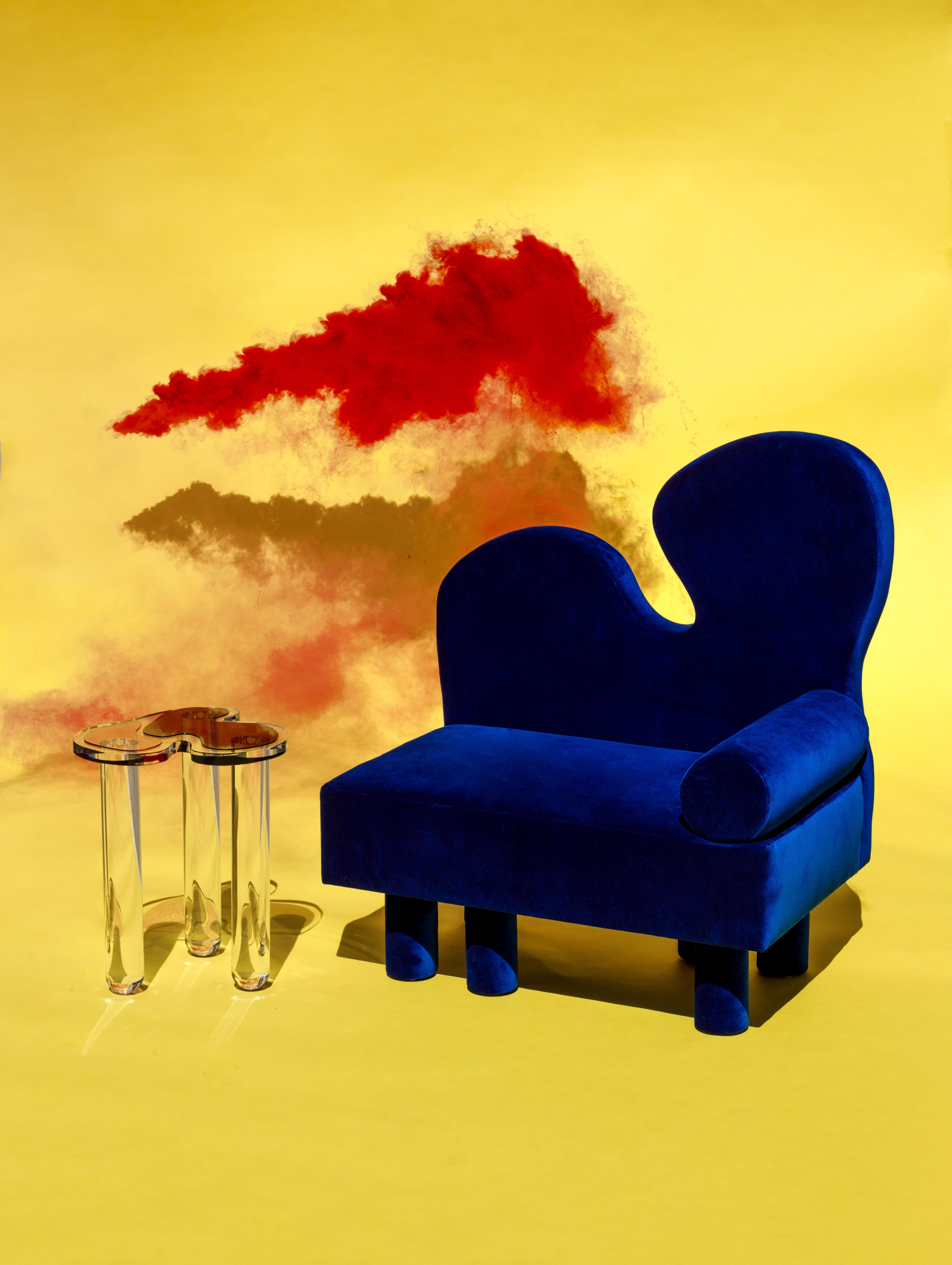 Bordon Contemporary Lounge Chair in Blue Velvet For Sale 2