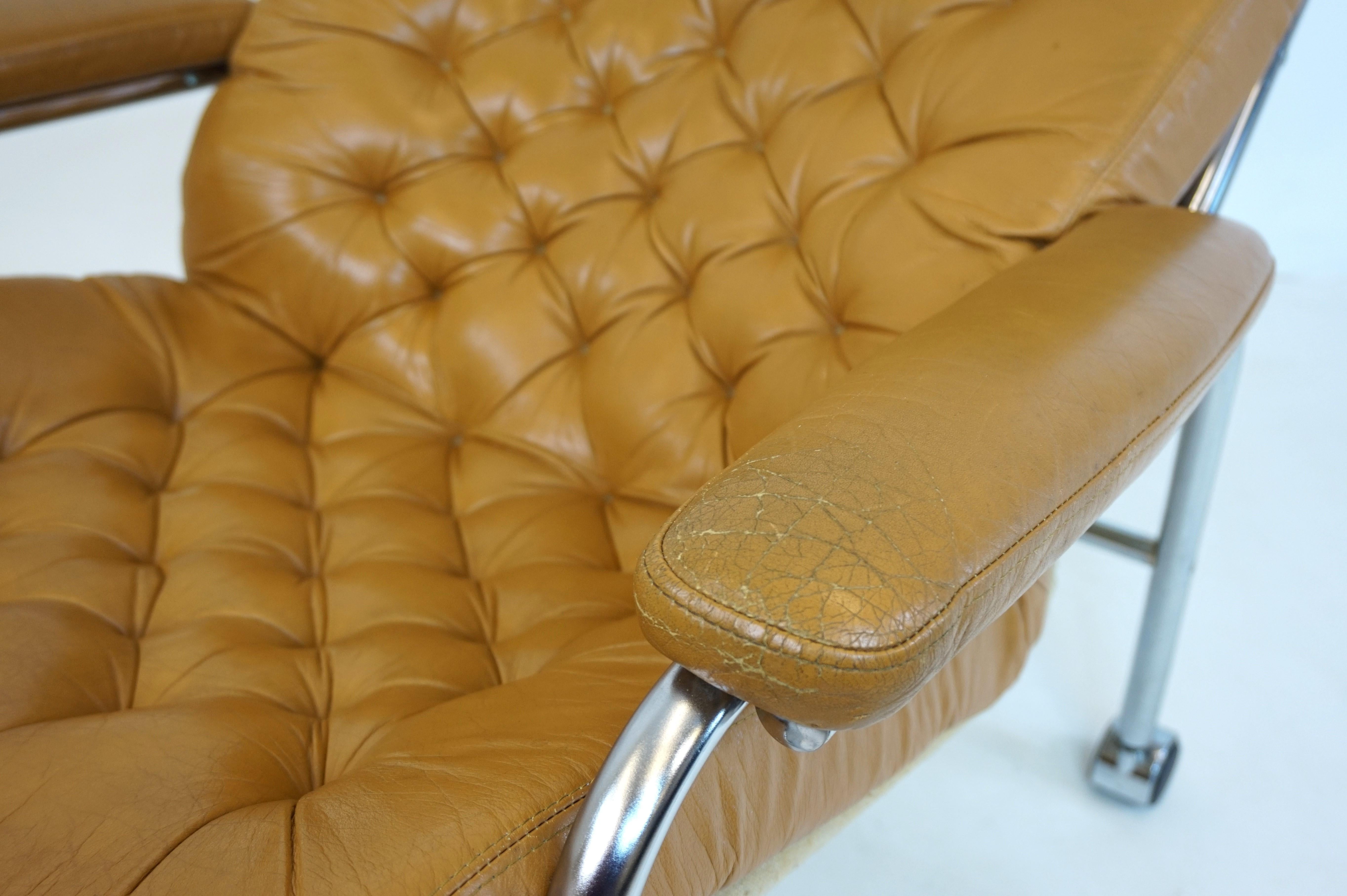 Bore leather armchair by Noboru Nakamura For Sale 3