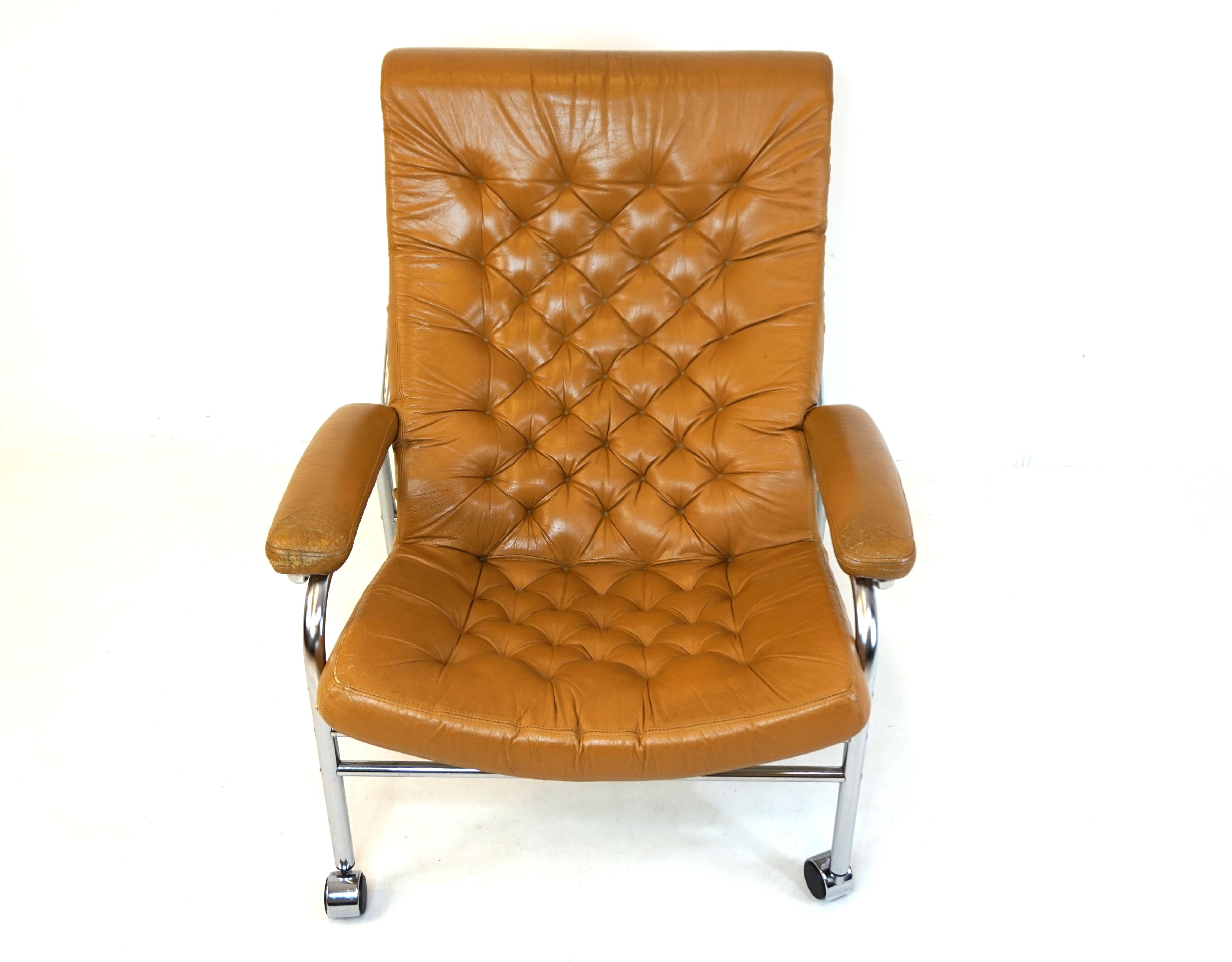 Bore leather armchair by Noboru Nakamura For Sale 1