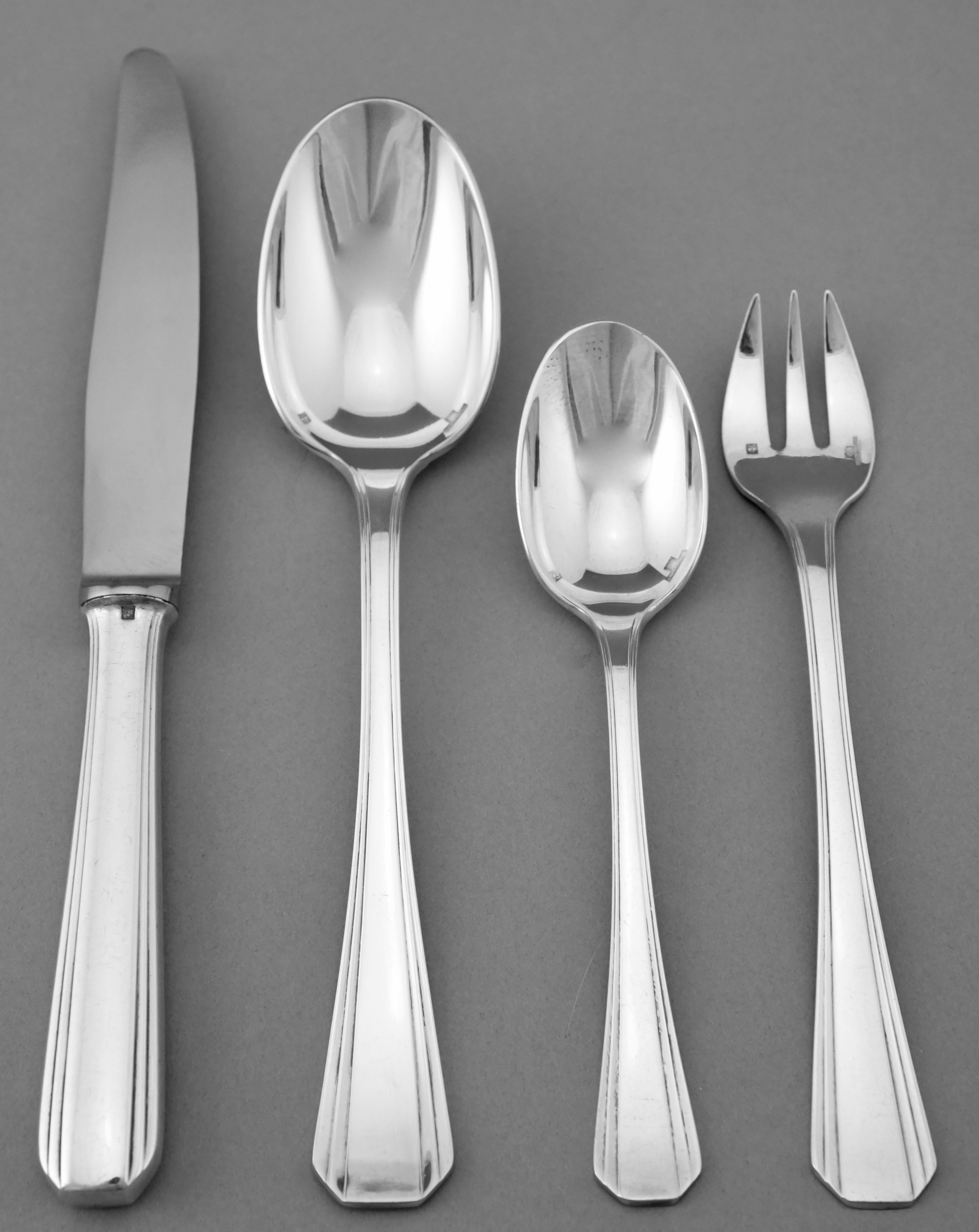 Boreal Art Deco 144 Pc Silvered Flatware Set Luc Lanel Christofle 1929 in Case In Good Condition In Antwerp, BE