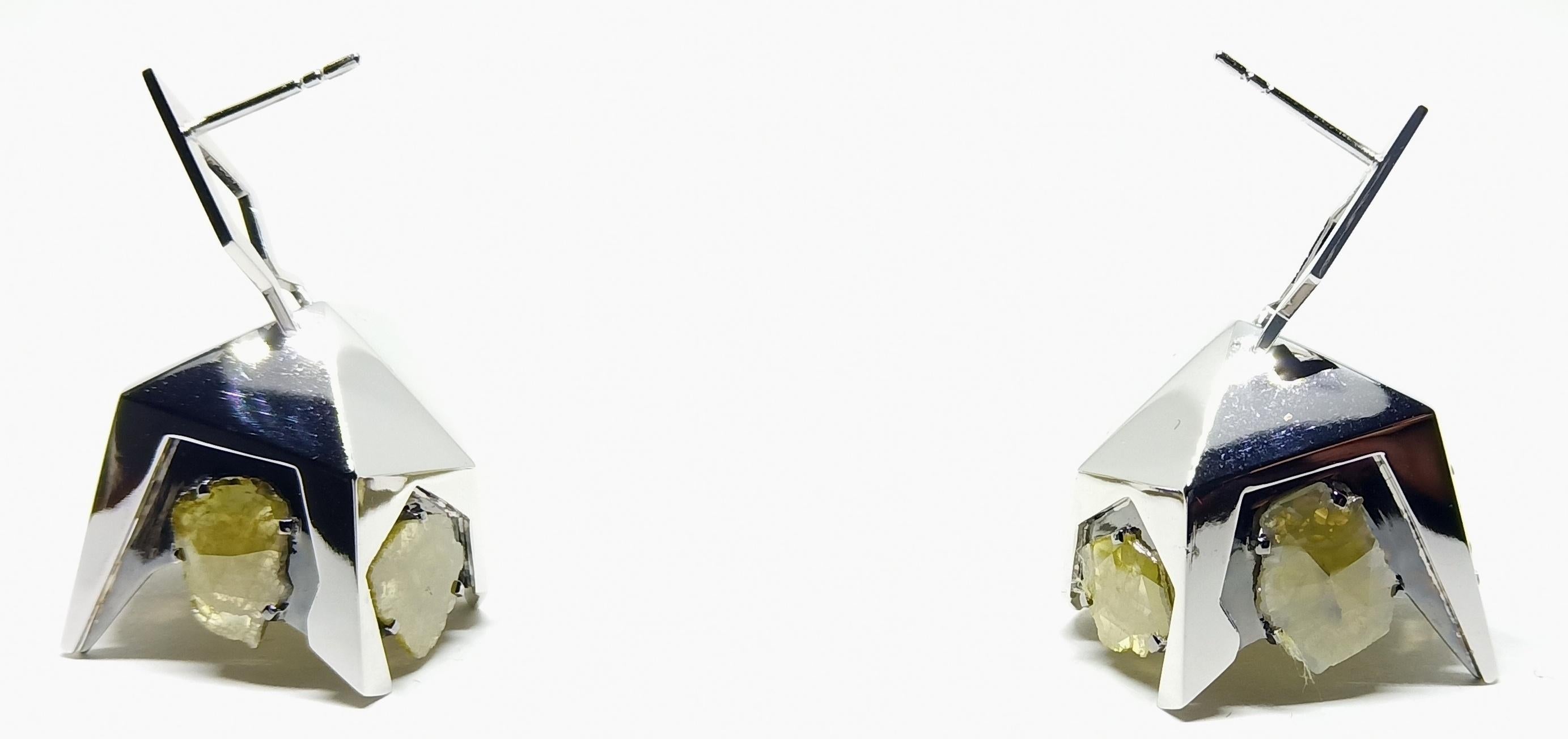 Bored of Practical? Stir Yourself Up with One of a Kind Colored Diamond Earrings For Sale 1