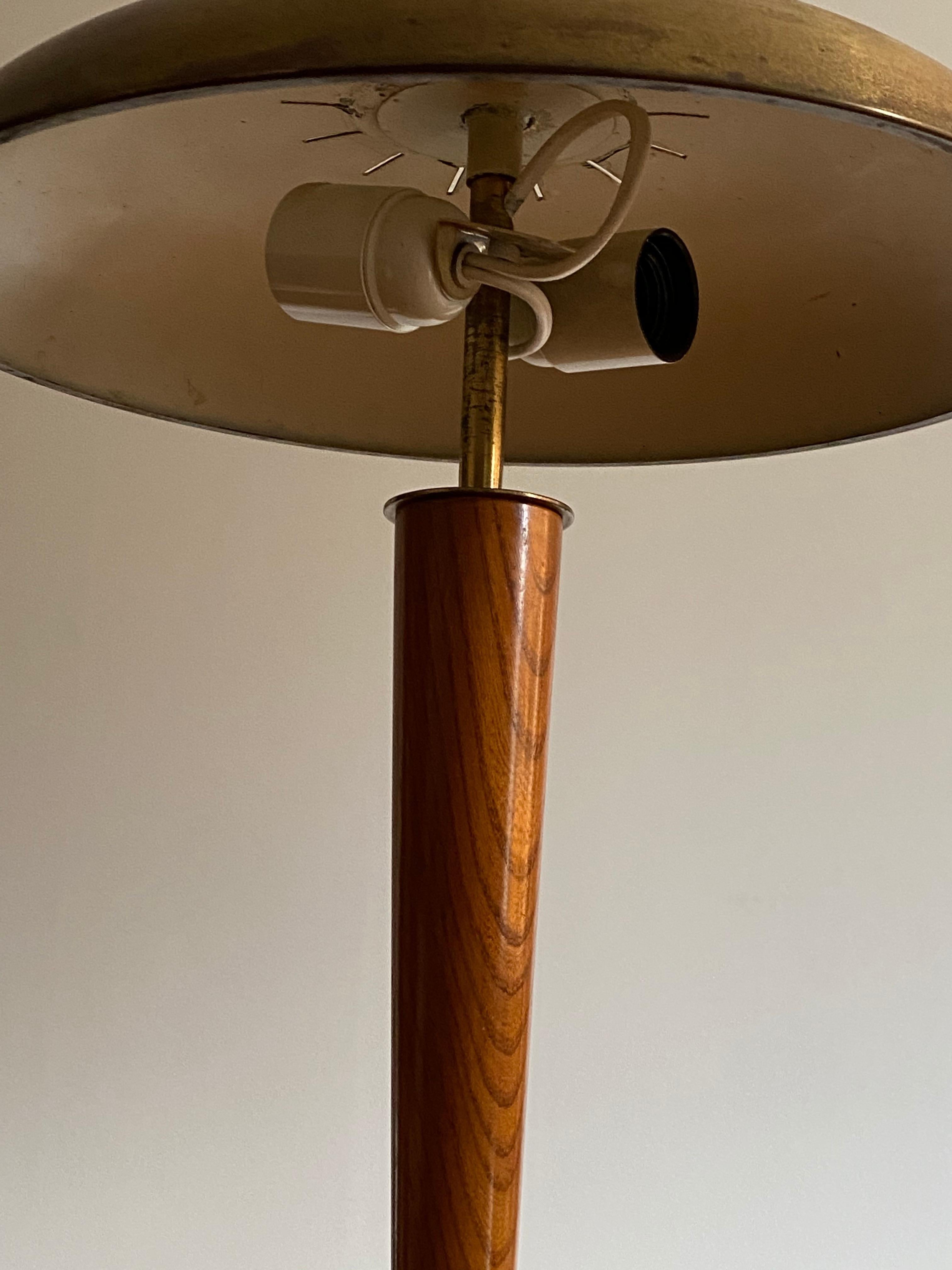 Swedish Boréns, Functionalist Desk Lamp, Stained Oak, Brass, Sweden, 1940s