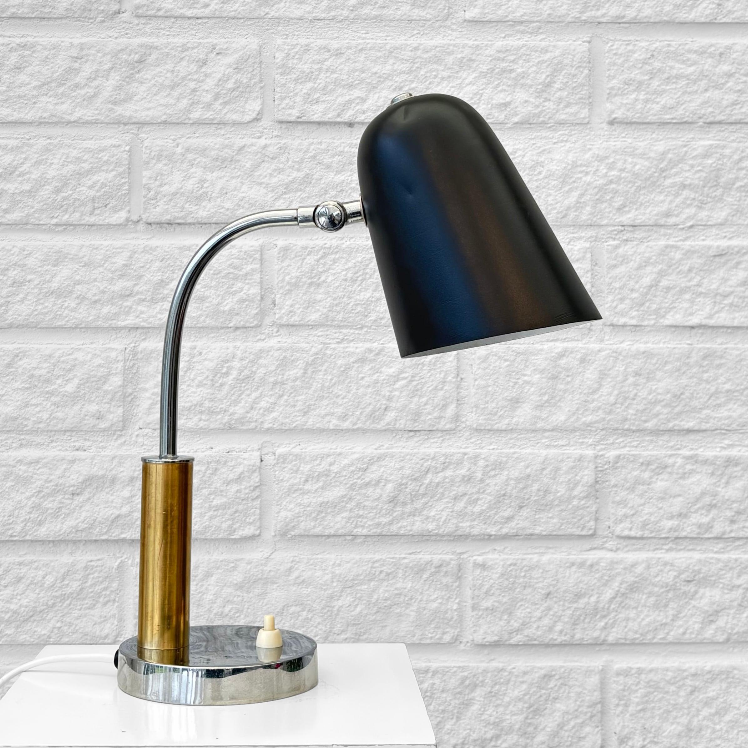 Boréns, lámpara de mesa moderna escandinava modelo 503, latón y acero, Suecia, años 40 Sueco en venta