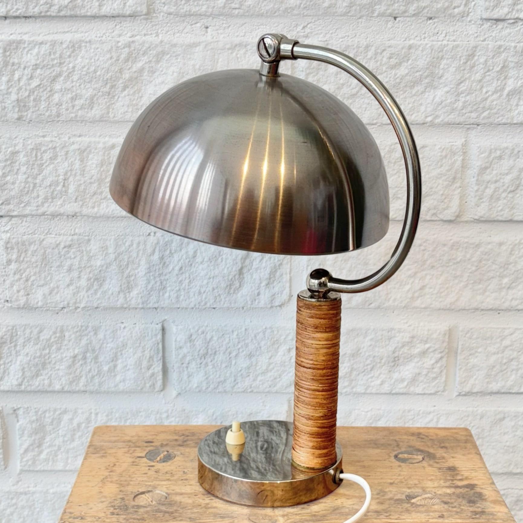 Boréns, lampe de table moderniste scandinave, acier et rotin, Suède, années 1930 en vente 2