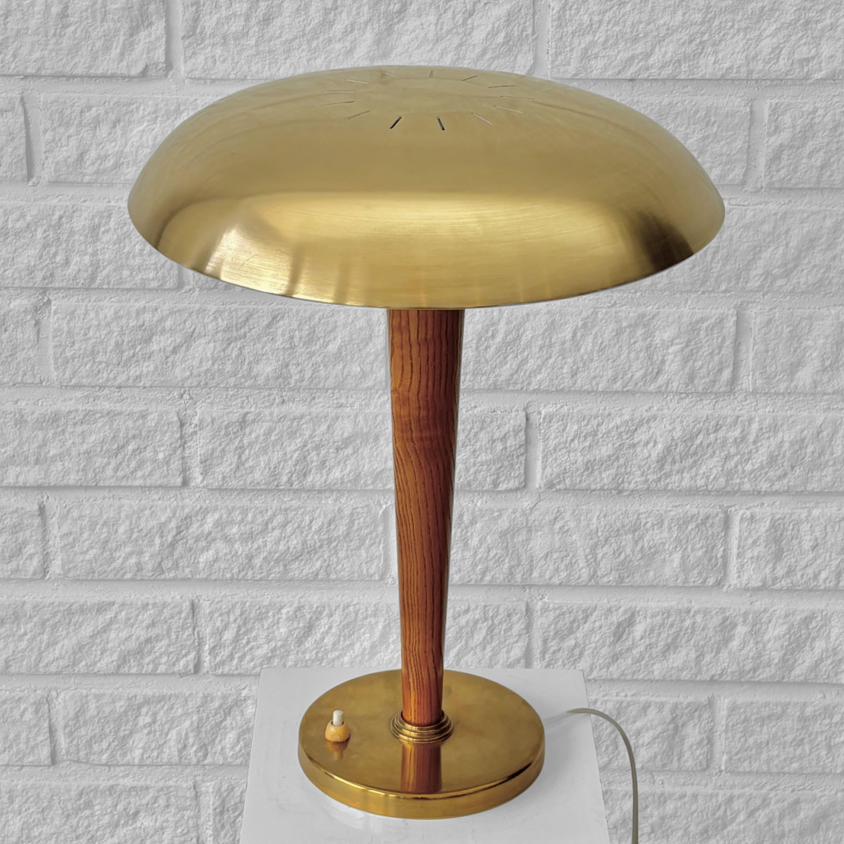 Boréns, table lamp 8406, elm & brand, Scandinavian modern, Sweden, 1940s Sueco en venta
