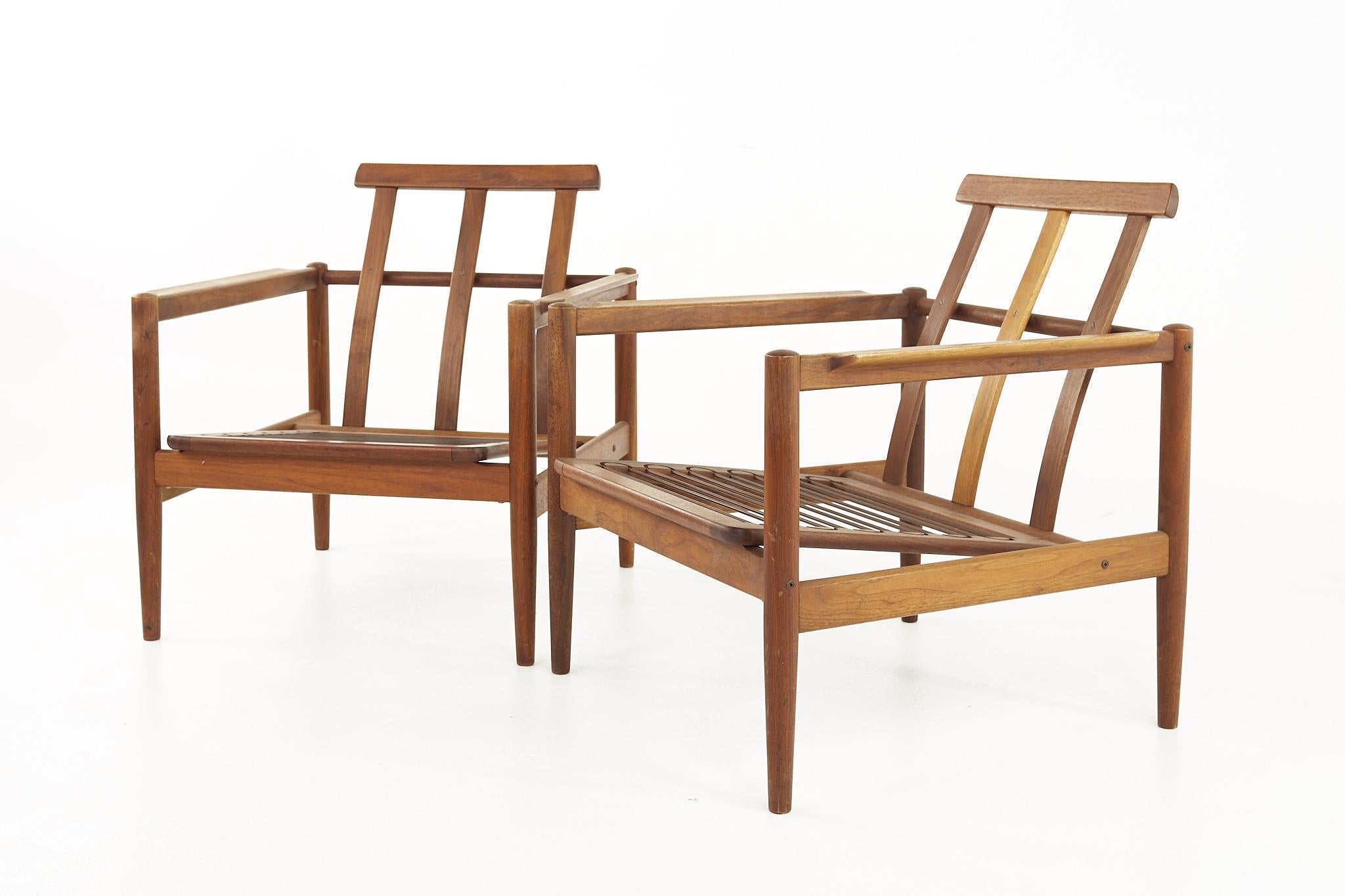 Mid-Century Modern Borge Jensen Sonner for Bernstorffsminde Mobelfabrik Teak Lounge Chairs, a Pair For Sale