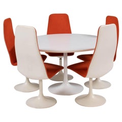 Borge Johanson White Dining Table and 5 Orange Viggen Dining Chairs, 1960s