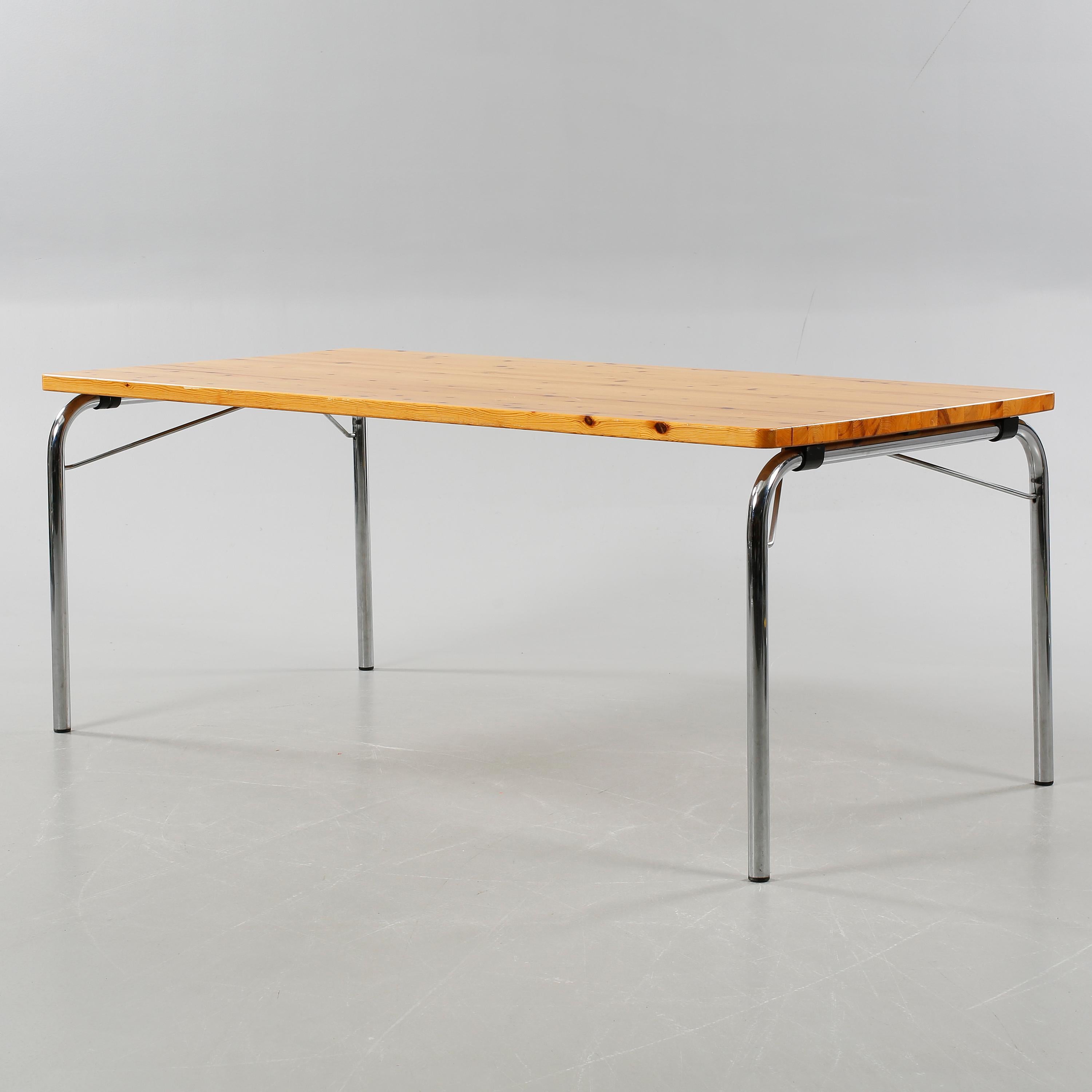 Scandinavian Modern Borge Lindau & Bo Lindekrantz Leather Folding Chairs and Folding Table, Set of 5 For Sale