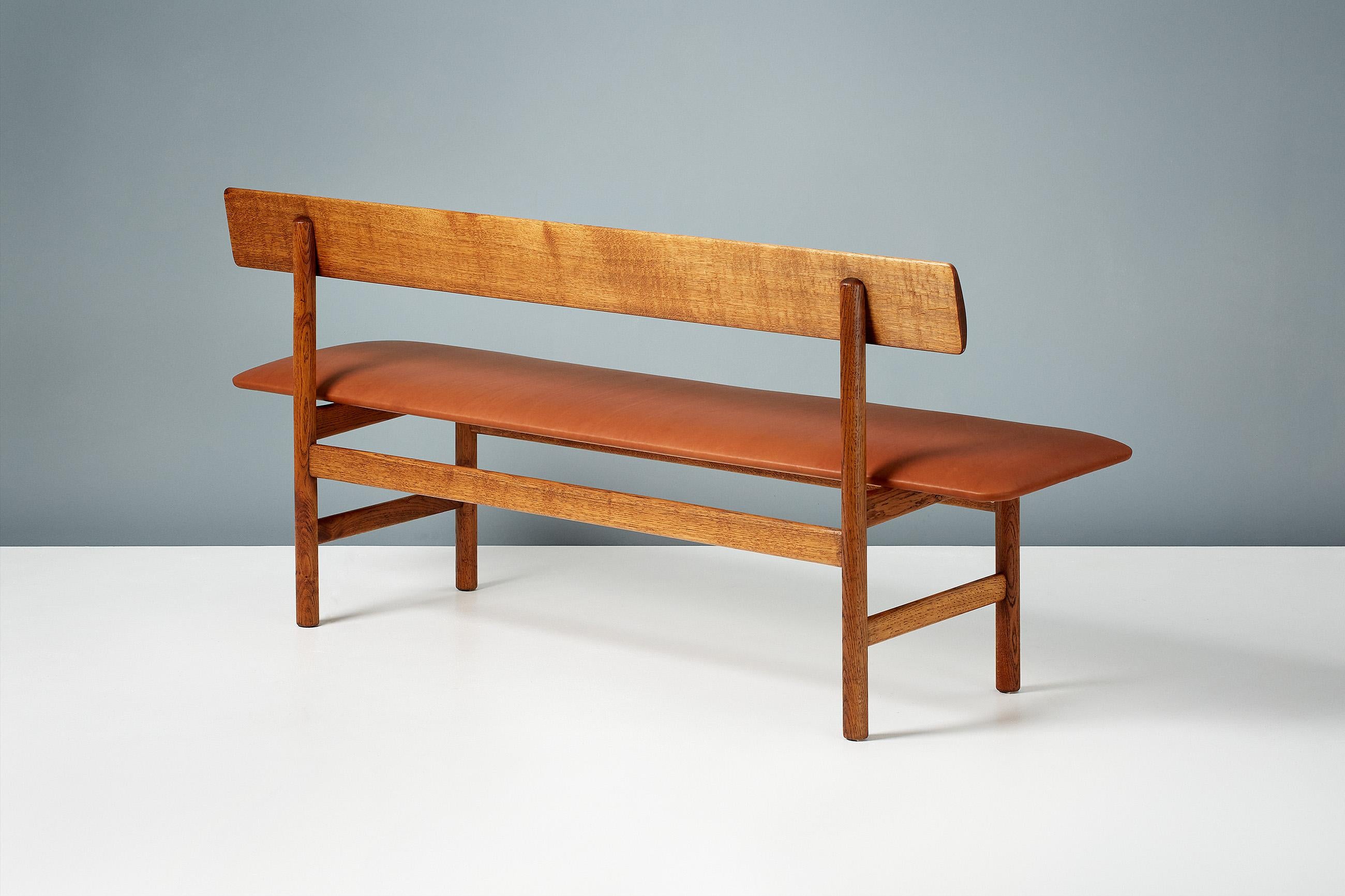Borge Mogensen 1950s Oak and Leather Bench In Good Condition For Sale In London, GB
