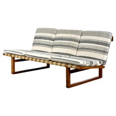Canapé Borg 211 en Oak et Teck par Fredericia Stolefabrik Danemark années 1950