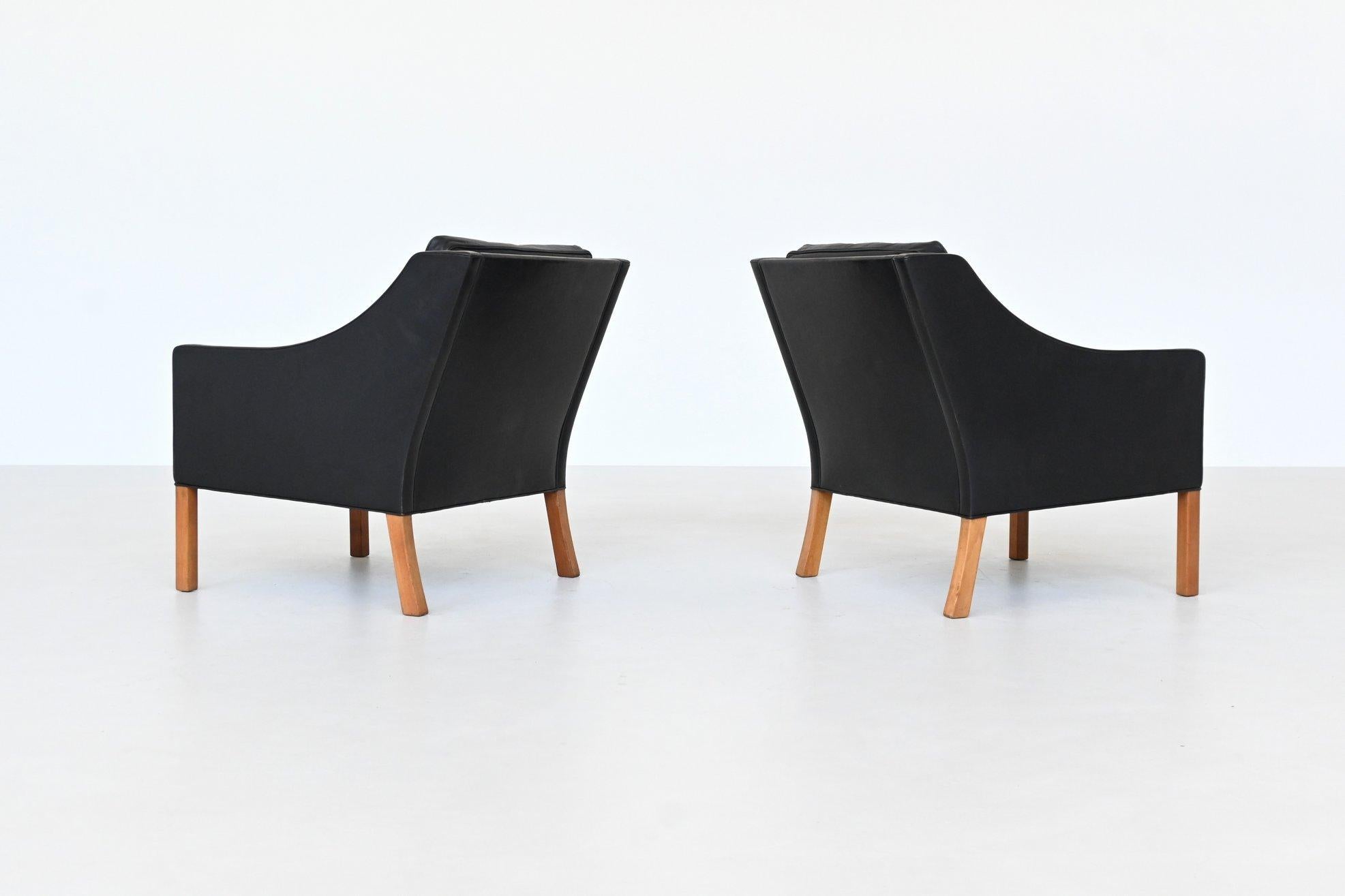 Borge Mogensen 2207 lounge chairs black leather Fredericia Denmark 1960 im Zustand „Gut“ im Angebot in Etten-Leur, NL