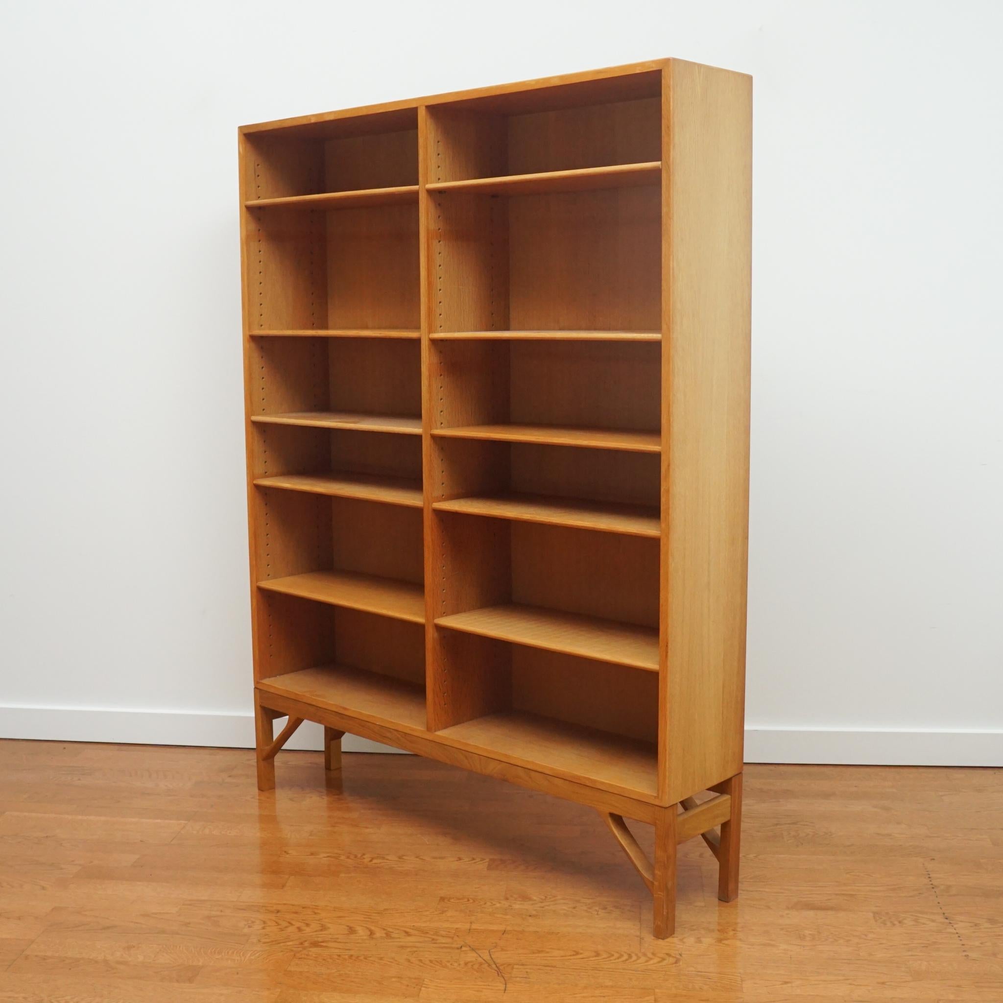 Set of Three Borge Mogensen Oak Bookcases In Good Condition For Sale In Hudson, NY