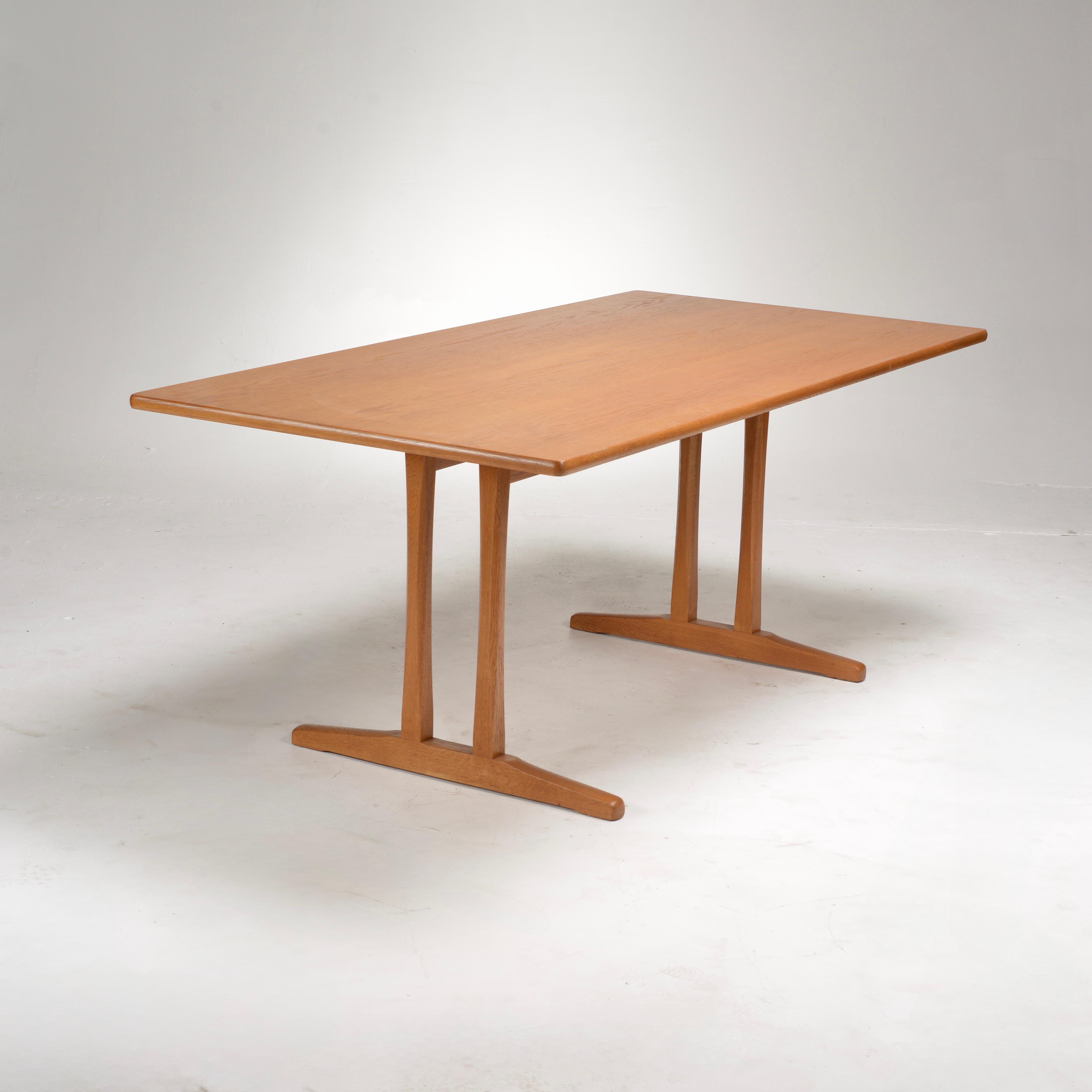 Milieu du XXe siècle Table de salle à manger C18 de Borg Mogensen pour Fredericia  Table de salle à manger en Oak en vente