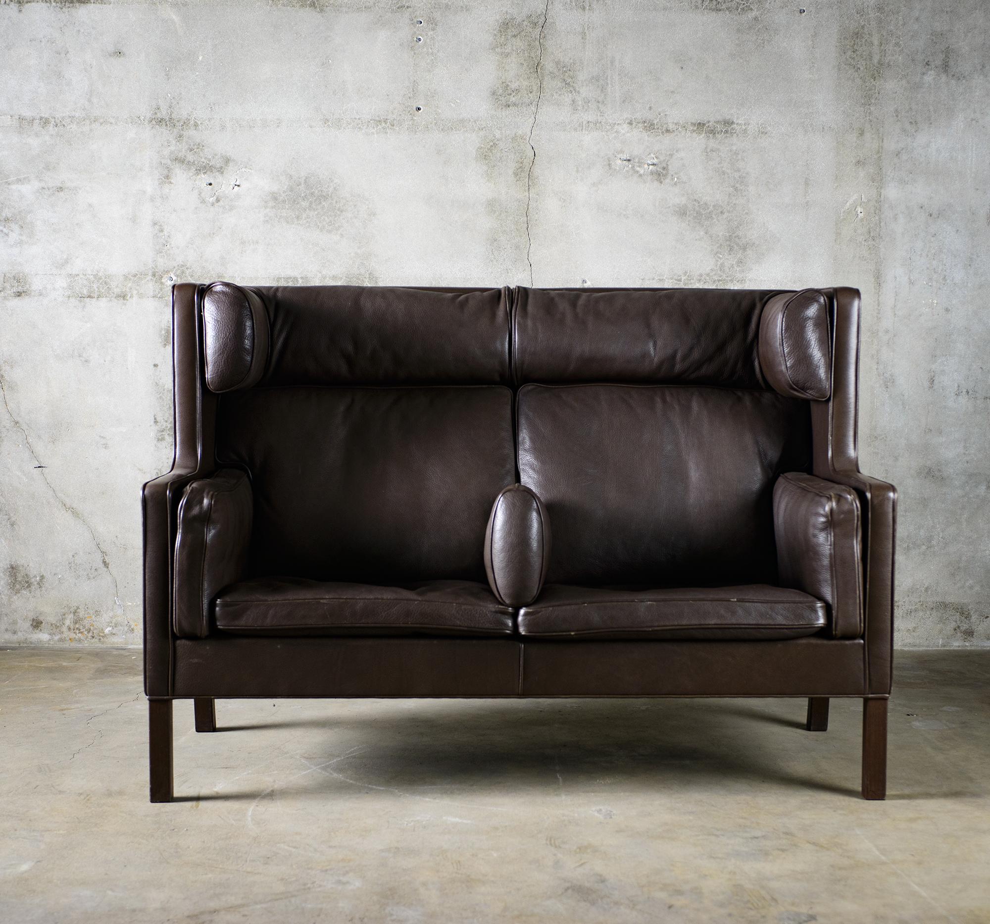 One Borge Mogensen 'Coupe' sofa, Model 2192, in brown leather.