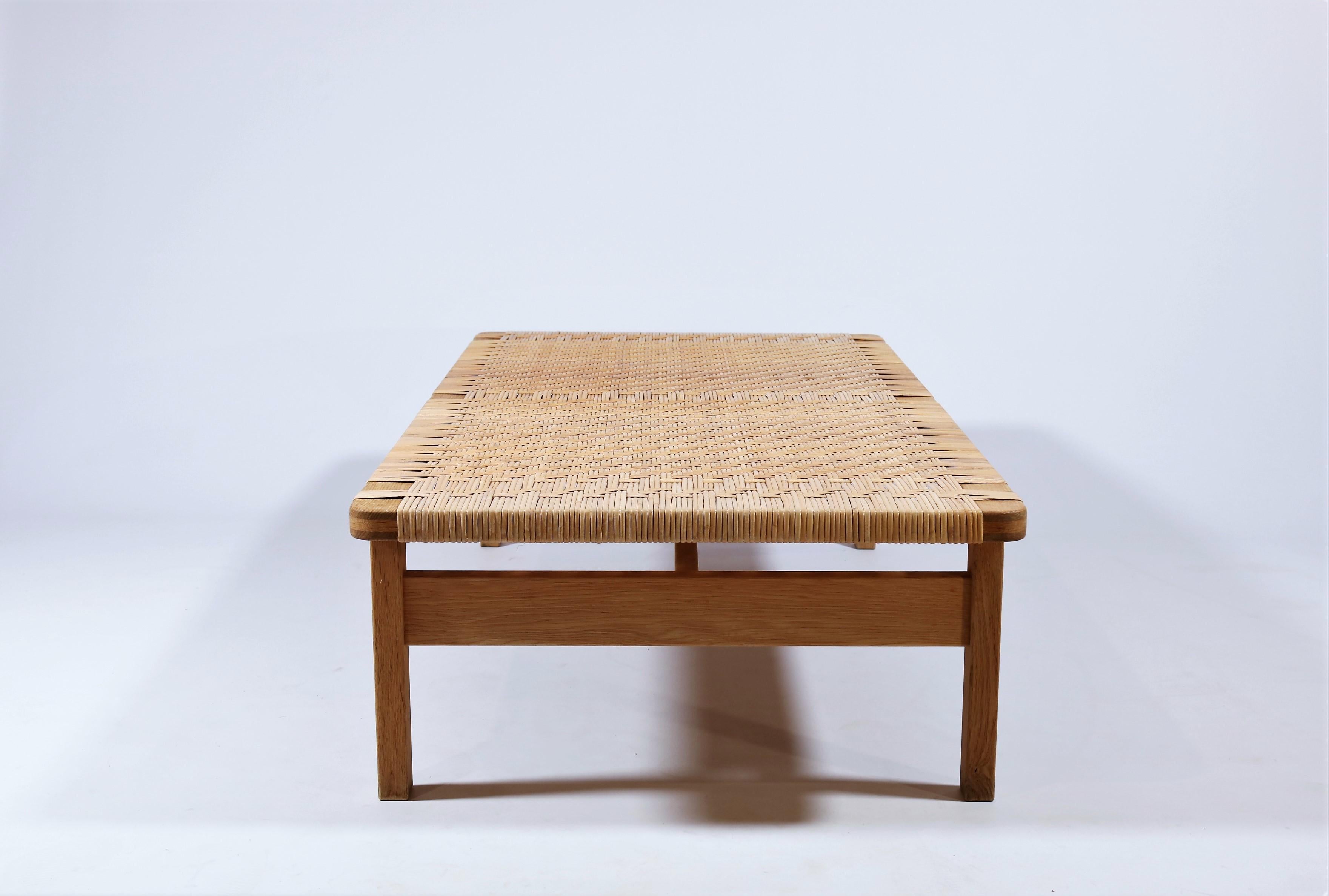 Borge Mogensen Danish Modern Oak and Rattan Cane Bench or Table Model 5275 In Good Condition In Odense, DK
