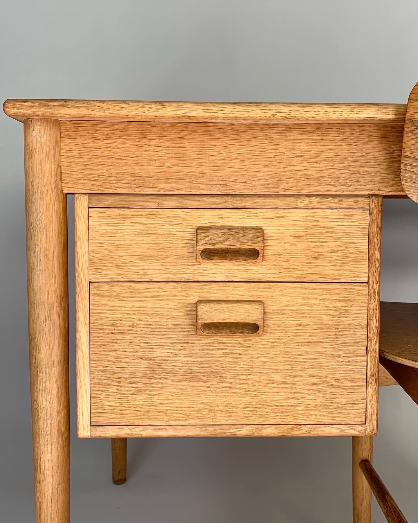 Borge Mogensen Schreibtisch & Stuhl Eiche Soborg Mobler Dänemark 1954 Schreibtisch (Handgefertigt) im Angebot
