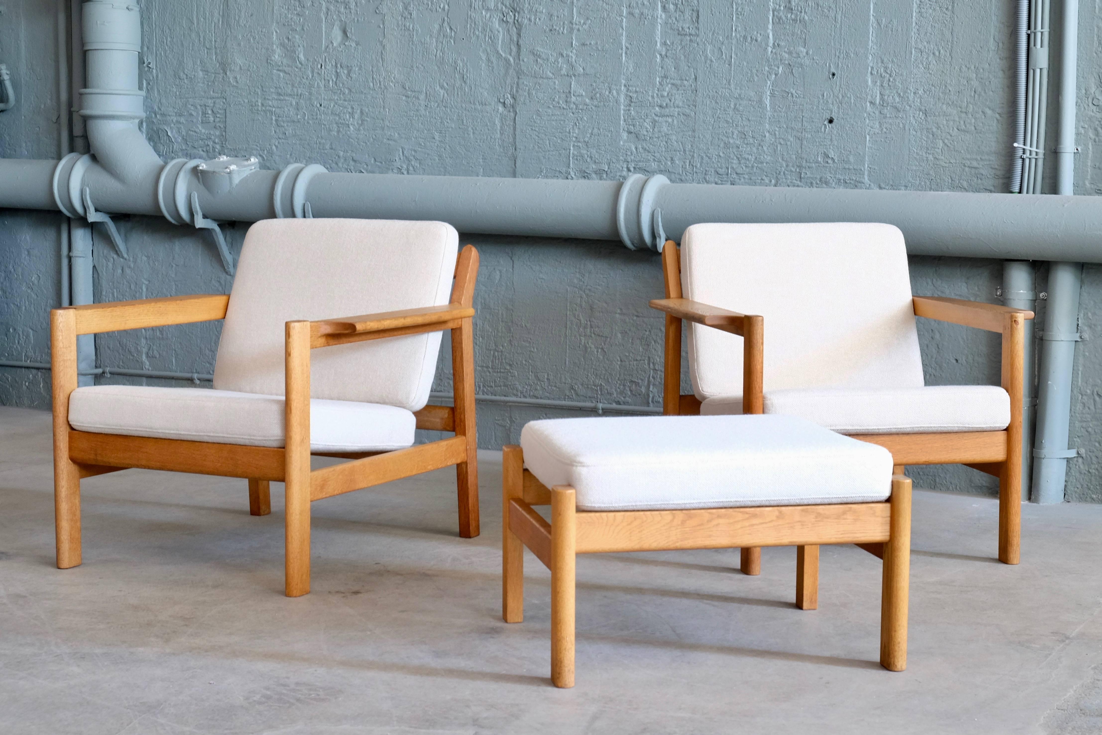 Borge Mogensen Easy Chairs with Footstool Model 227, 1960s For Sale 4