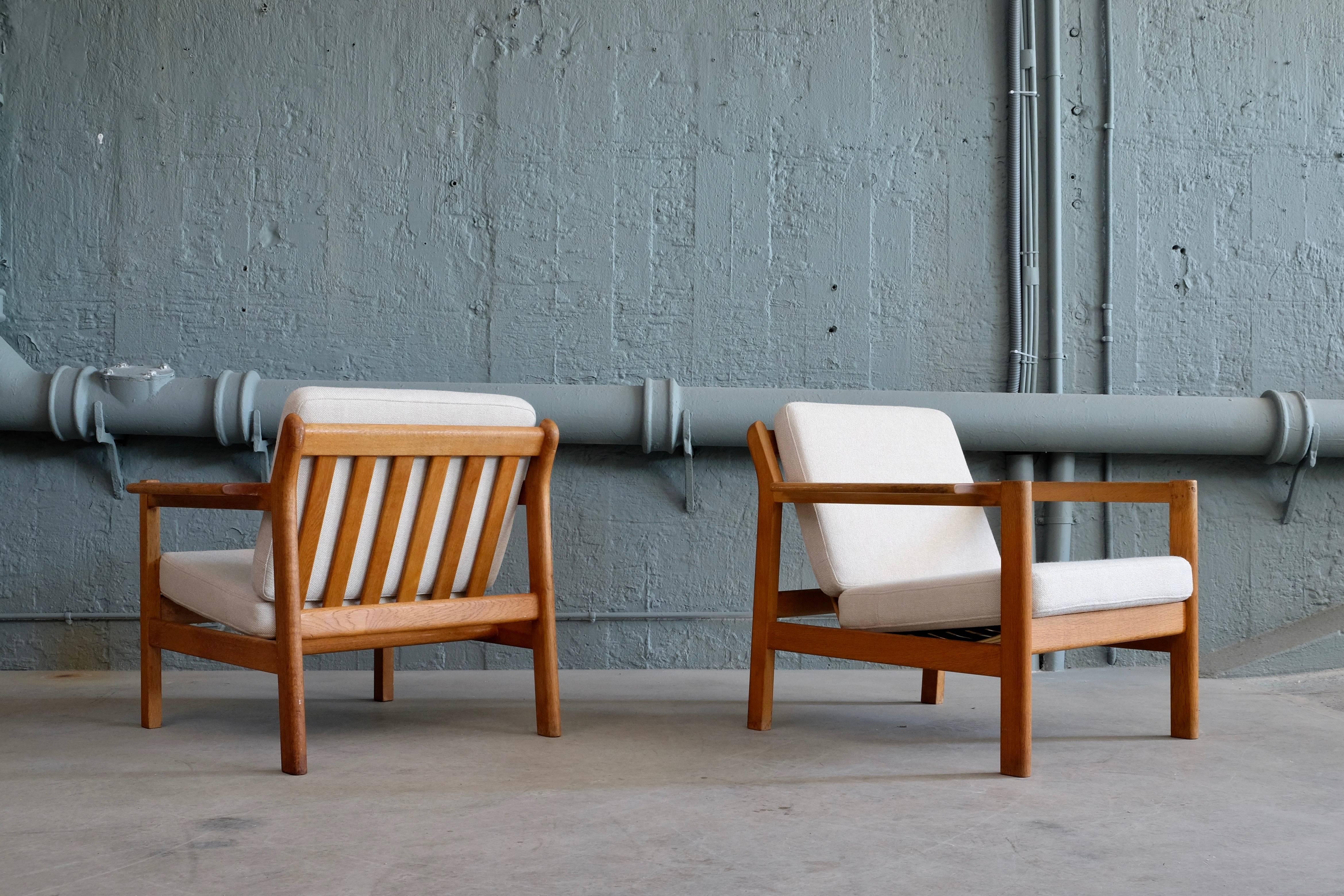 Borge Mogensen Easy Chairs mit Fußhocker Modell 227, 1960er Jahre (Skandinavische Moderne) im Angebot