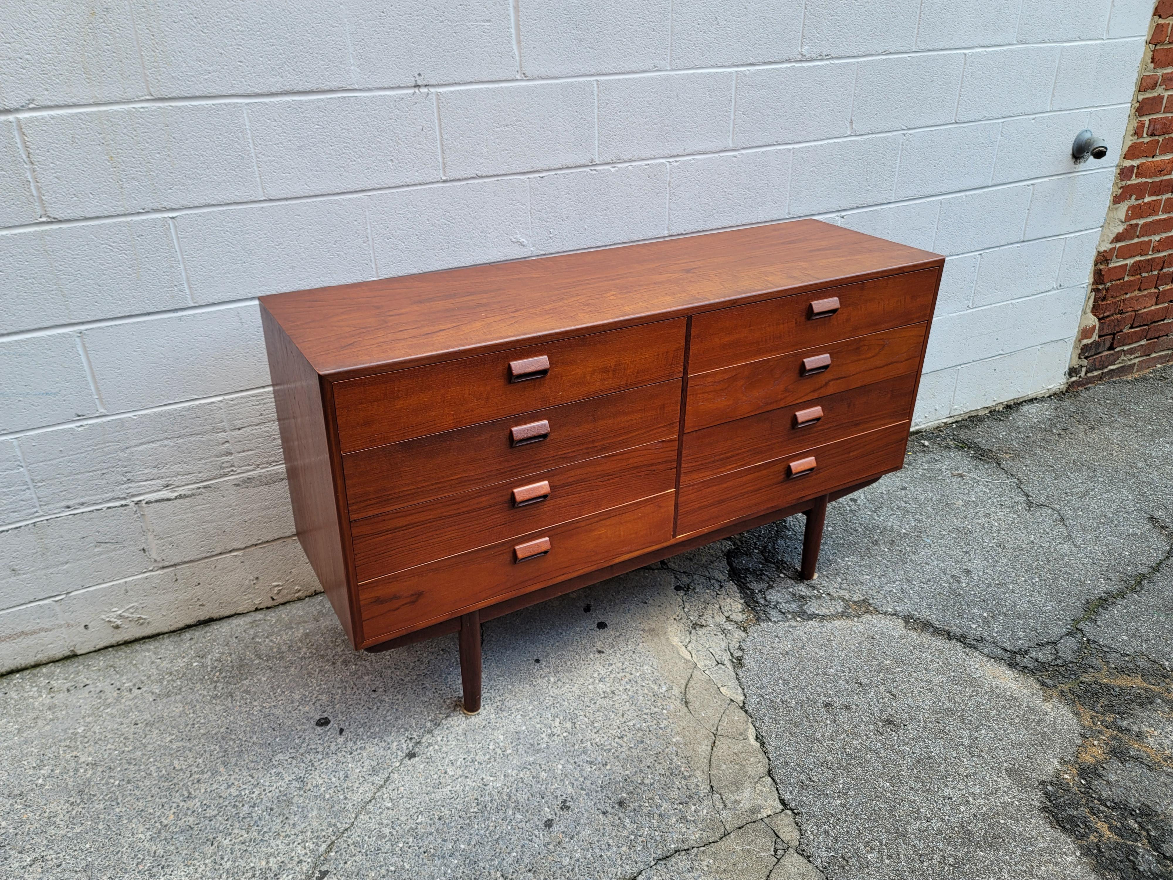 Borge Mogensen Eight-Drawer Teak Dresser In Good Condition In Southampton, NJ