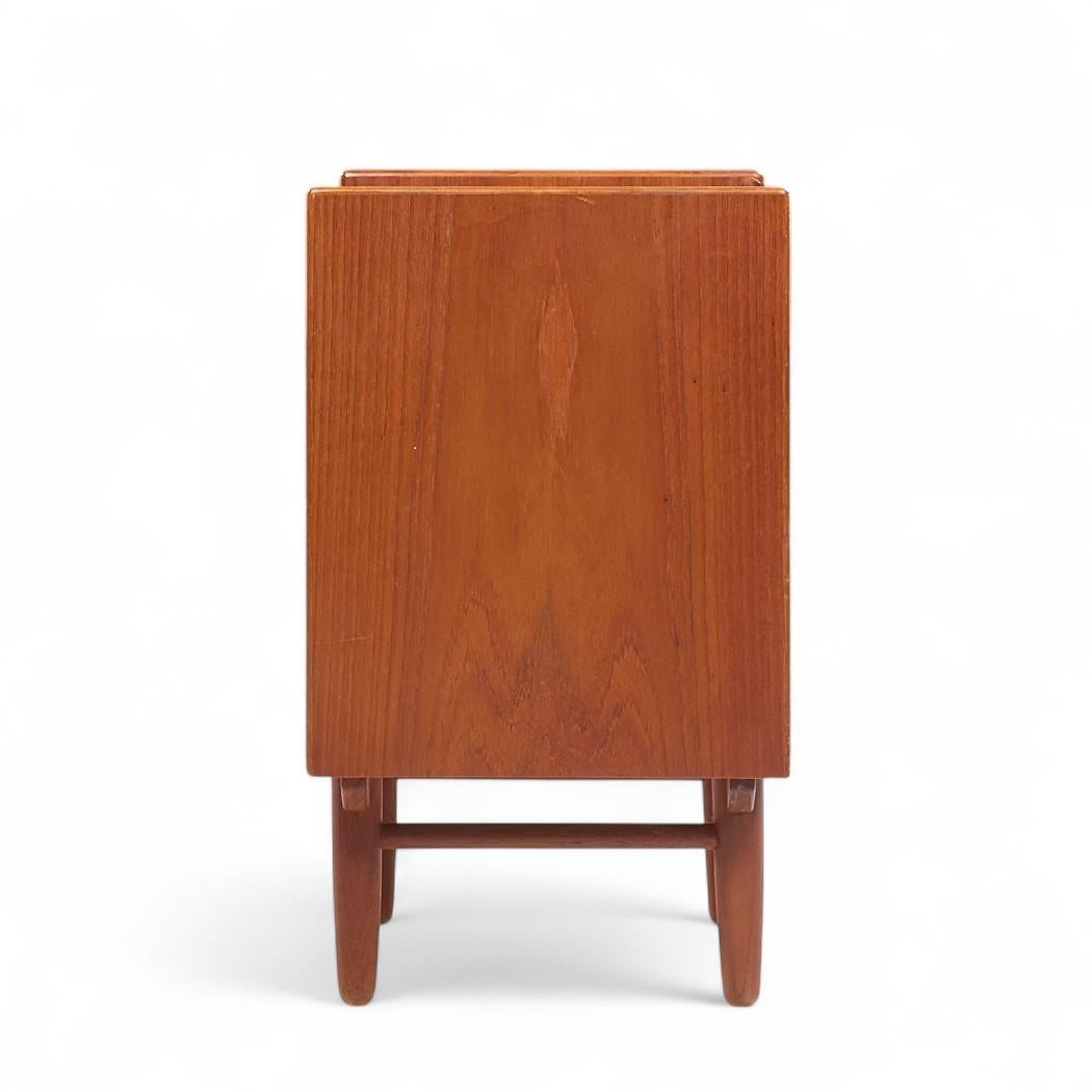 Borge Mogensen für Povl Dinesen Mid Century Danish Teak Nachttische - Paar (Dänisch) im Angebot