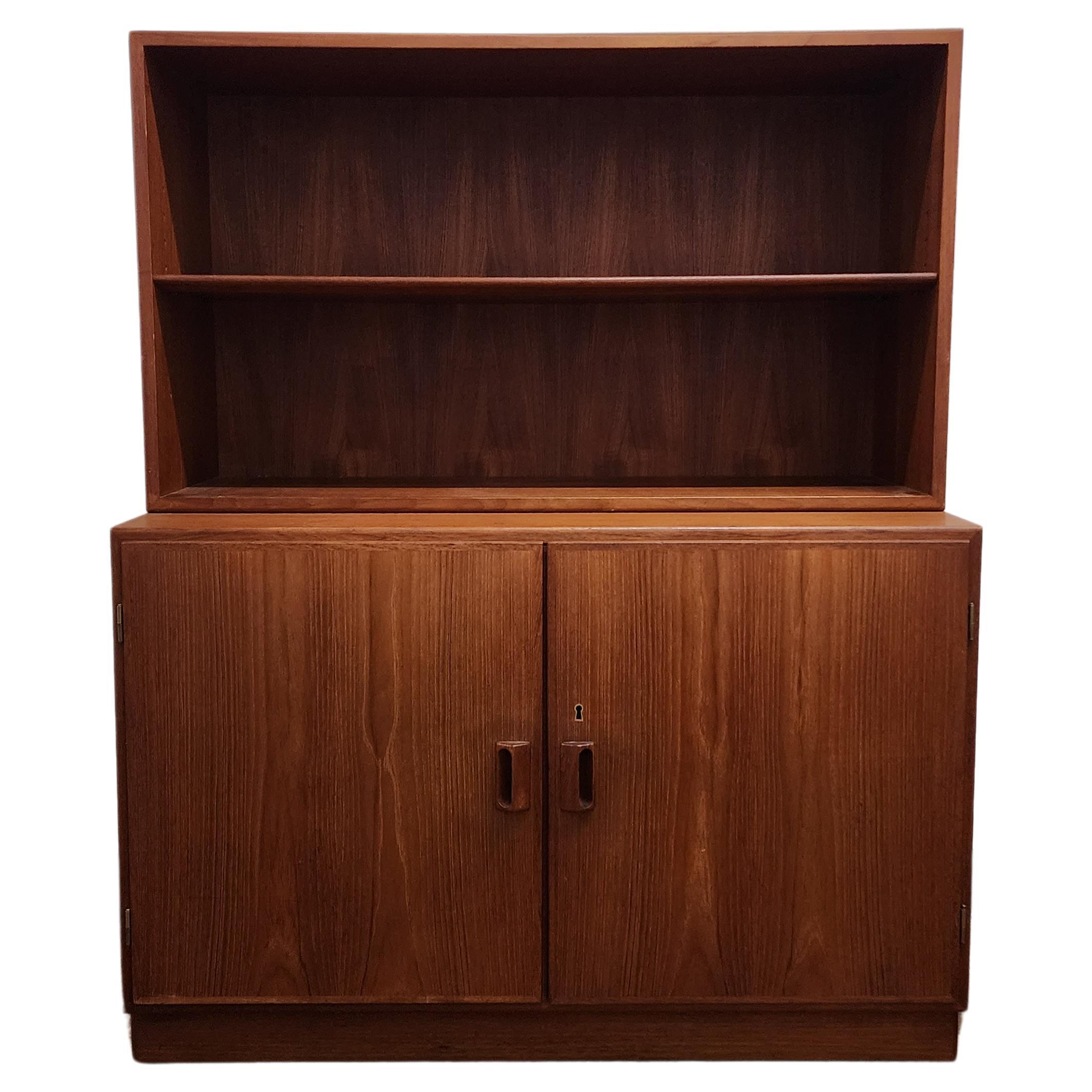 Borge Mogensen for Soberg cabinet with bookshelf For Sale