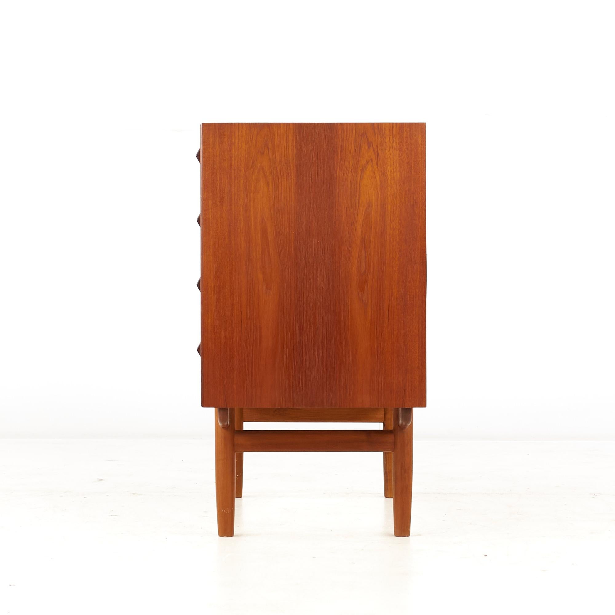 Late 20th Century Borge Mogensen for Soborg Mobler Mid Century Danish Teak 4 Drawer Dresser Chest