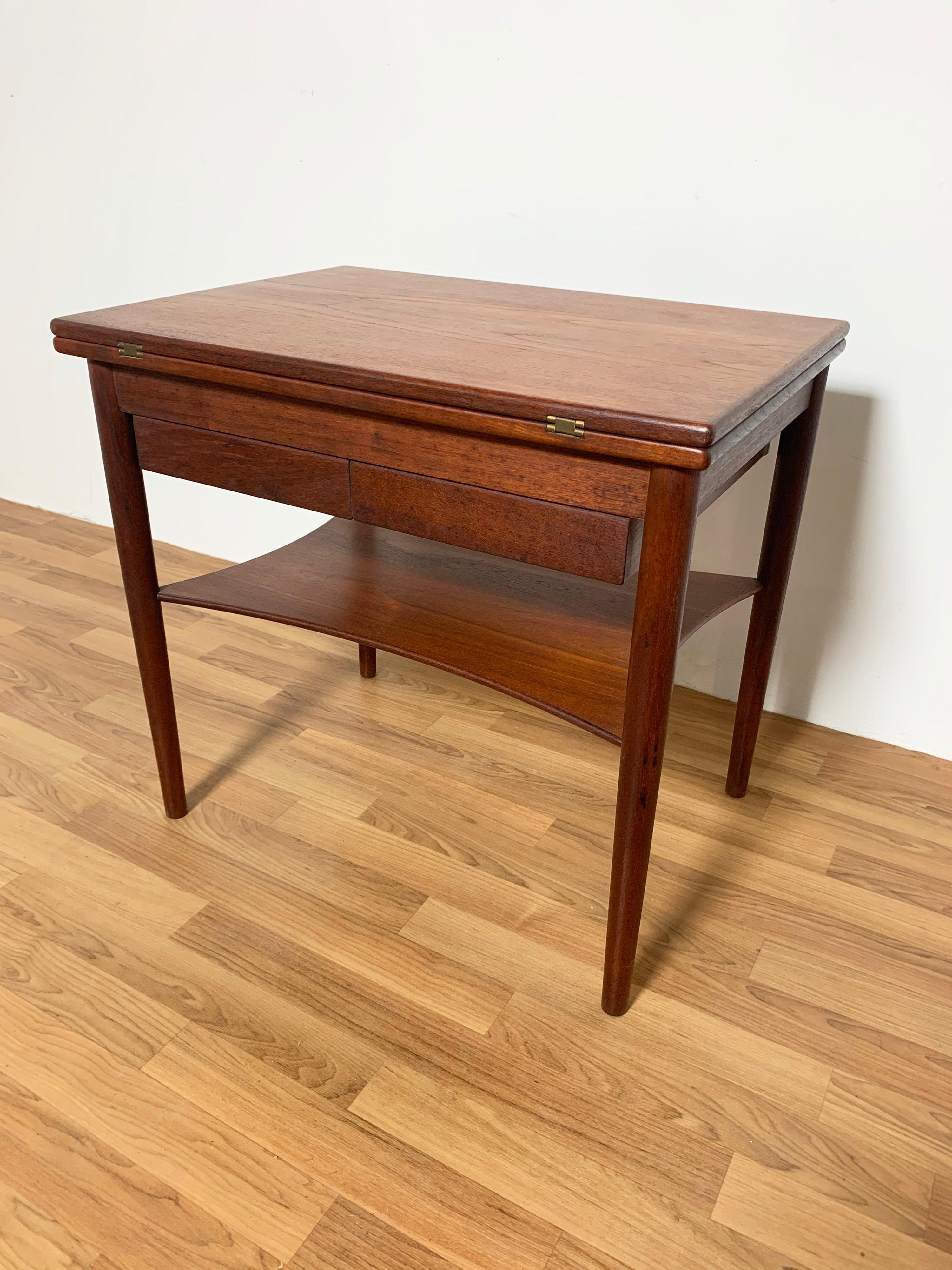 Borge Mogensen für Soborg Modell 149, ausziehbarer dänischer Teakholz-Beistelltisch, ca. 1950er Jahre im Angebot 4