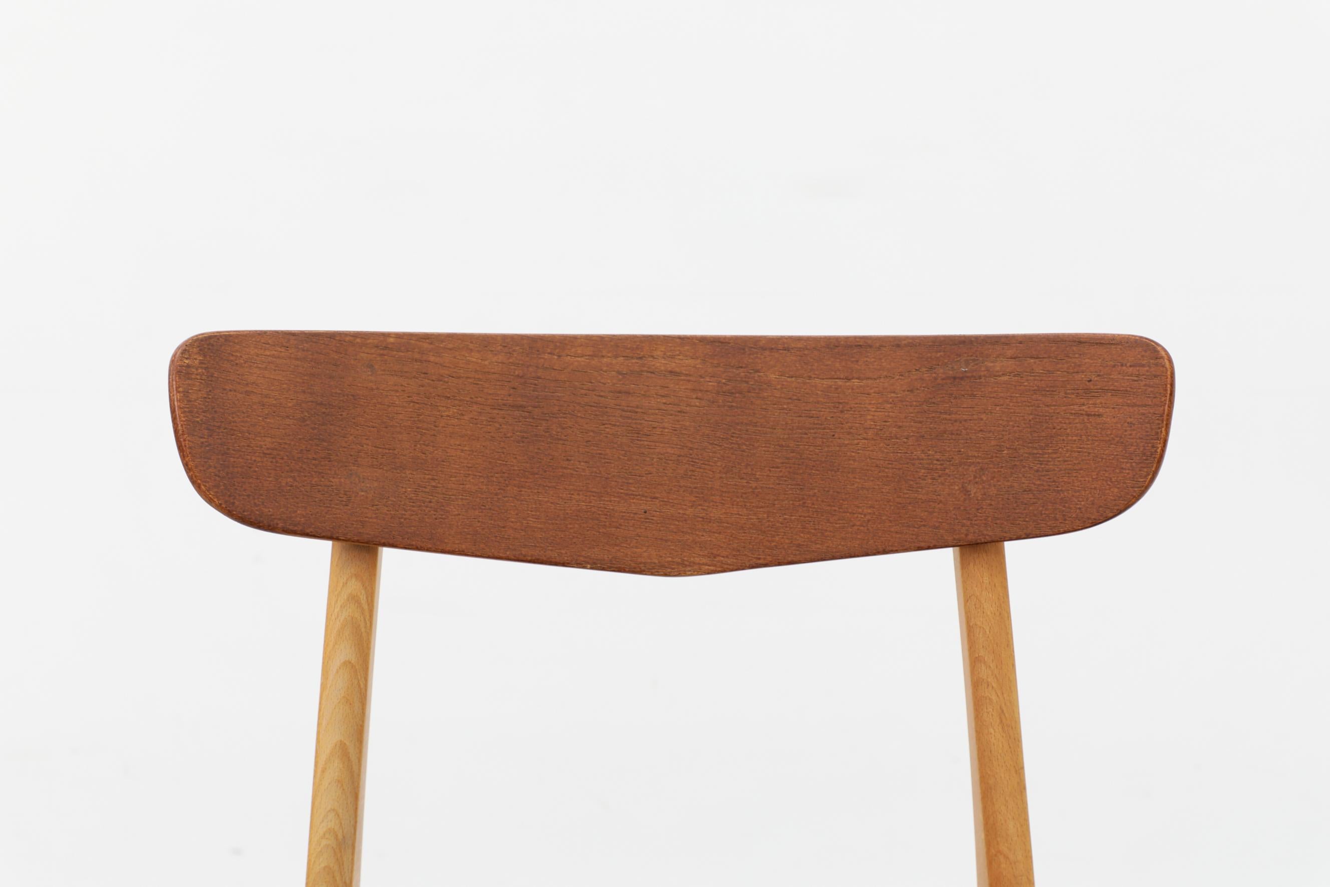 Single Borge Mogensen Inspired Chair with Blonde Wood Frame and Teak Backrest For Sale 6