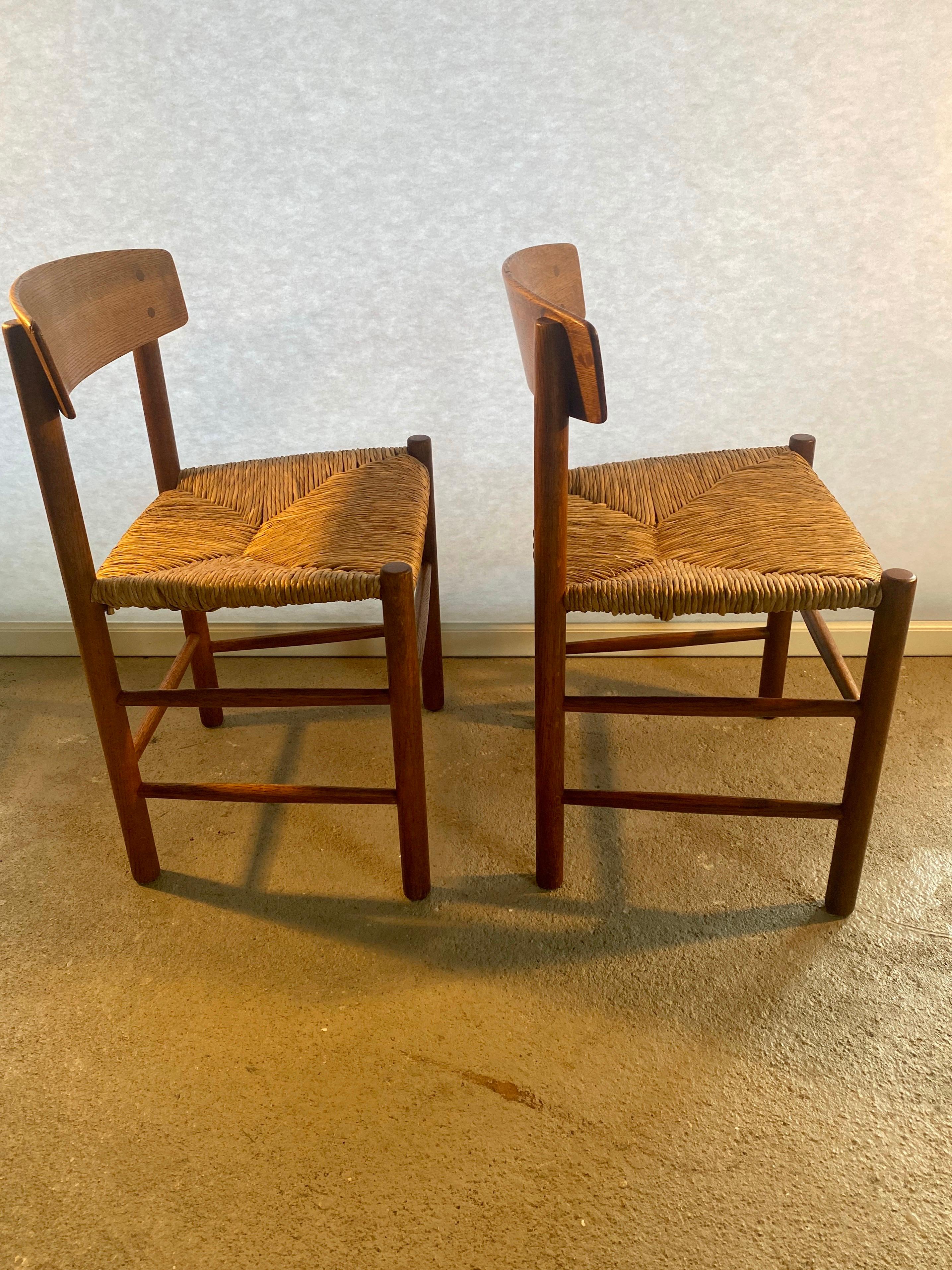 Mid-Century Modern Borge Mogensen J39 for Federicia 1st edition 1947 Rush Dining Chairs