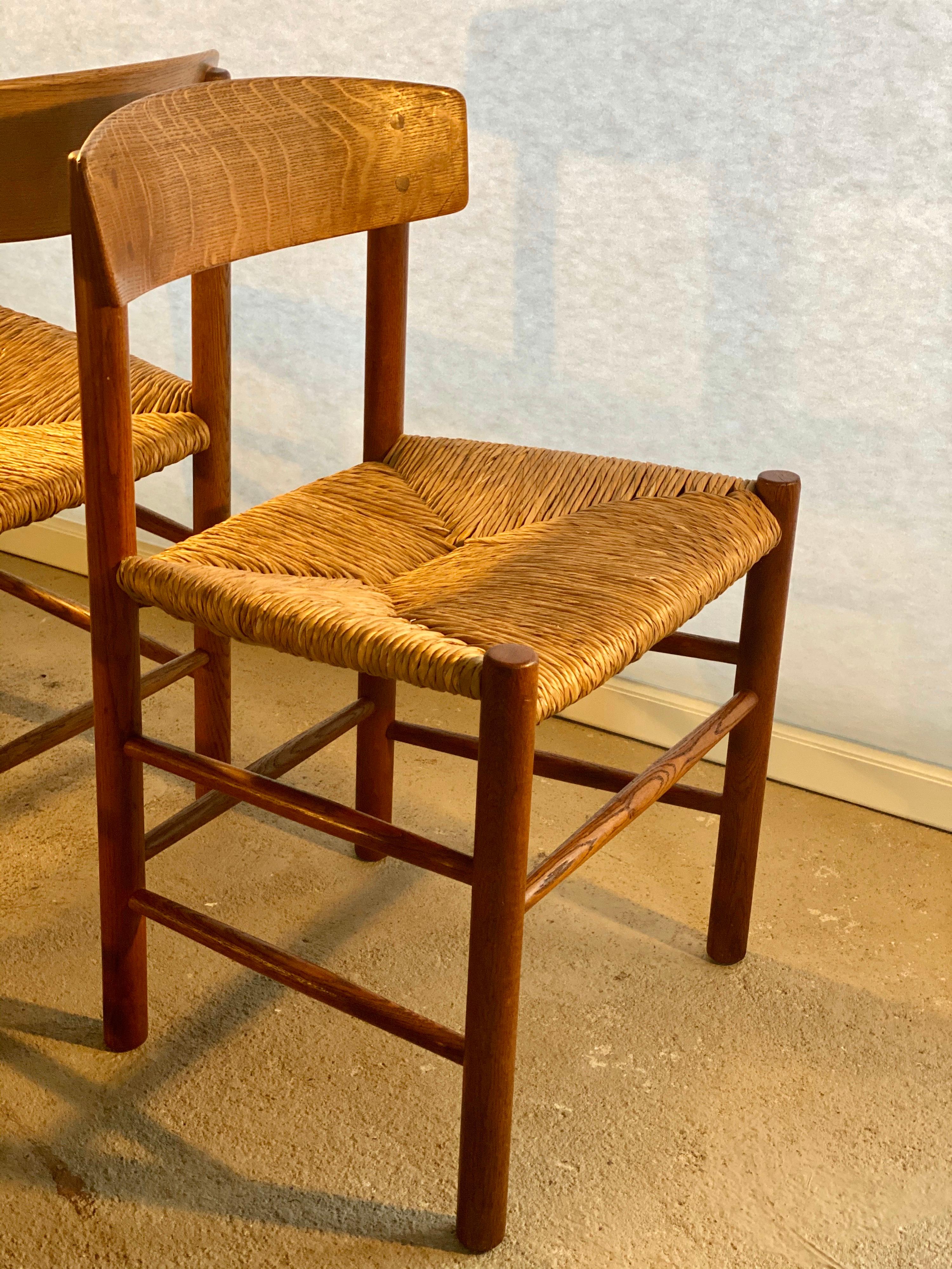 Borge Mogensen J39 for Federicia 1st edition 1947 Rush Dining Chairs In Good Condition In Amsterdam, NL
