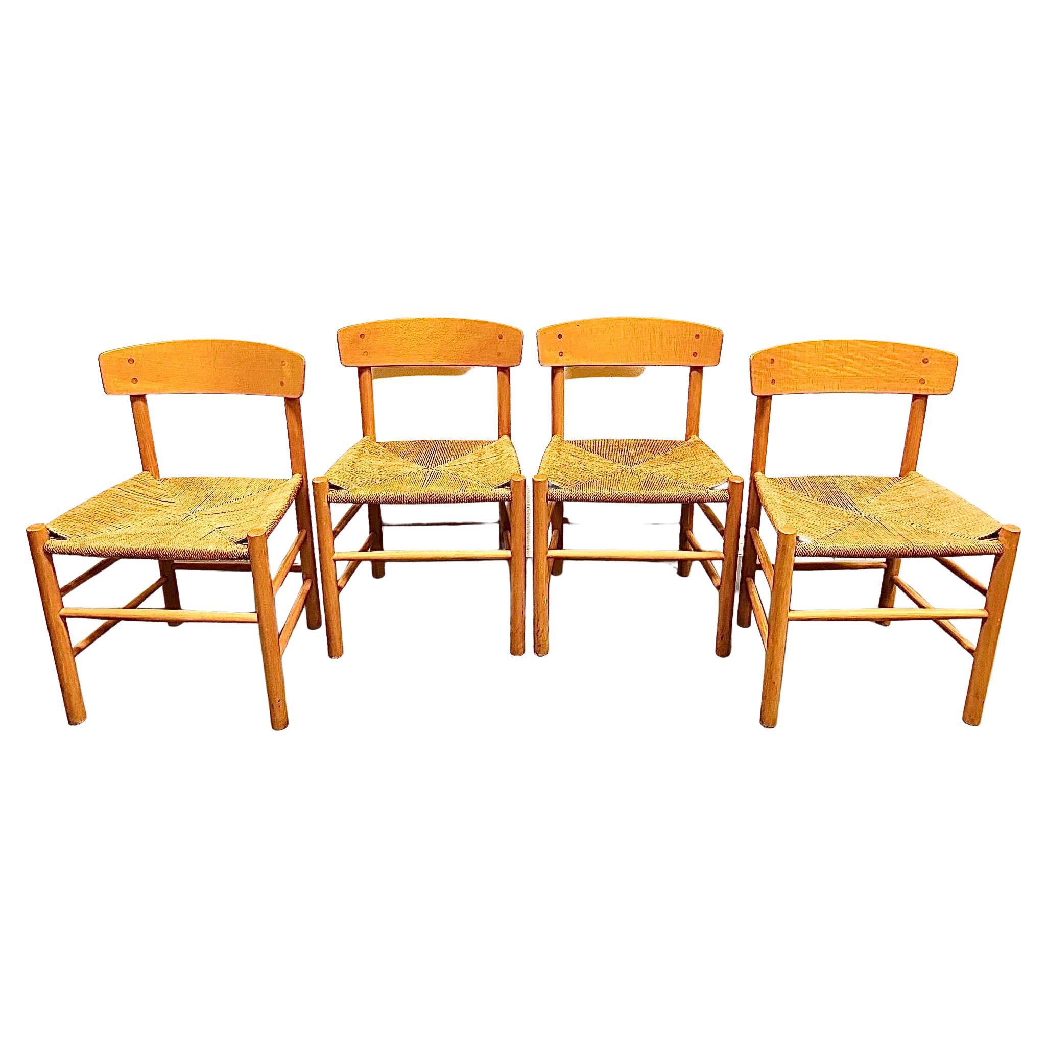 Borge Mogensen J39 Set of 4 Dining Chairs, Total Current Availability Is 16 In Good Condition For Sale In Amsterdam, NL