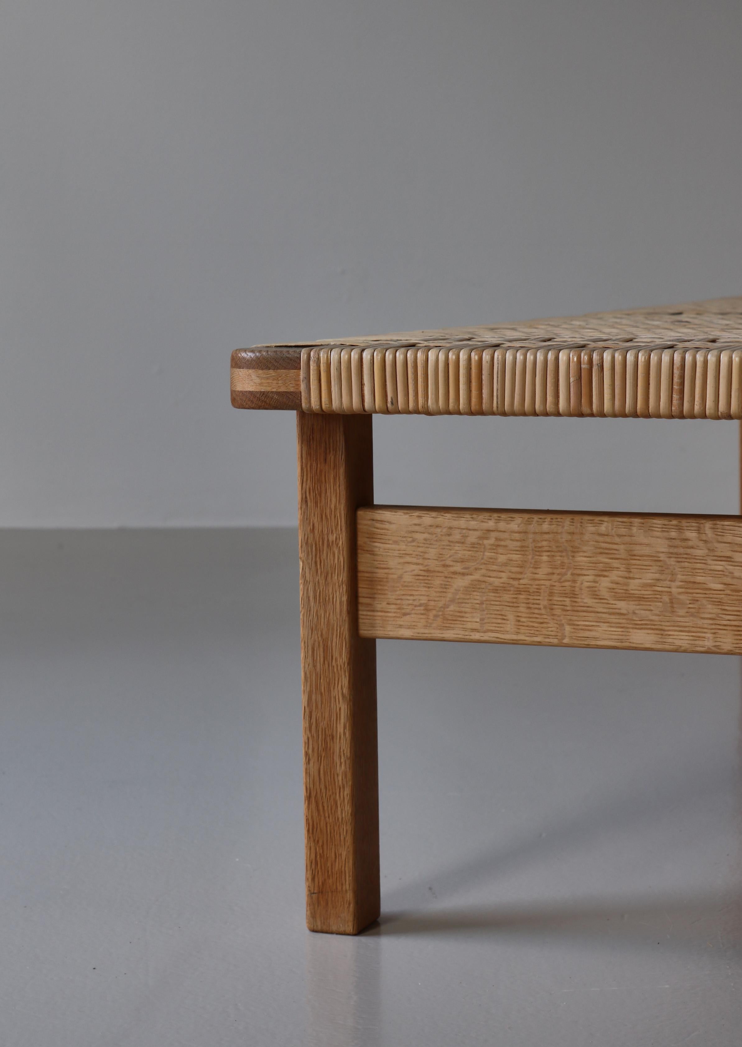 Borge Mogensen Large Side Table or Bench in Oak and Rattan Cane, 1960s, Denmark For Sale 4