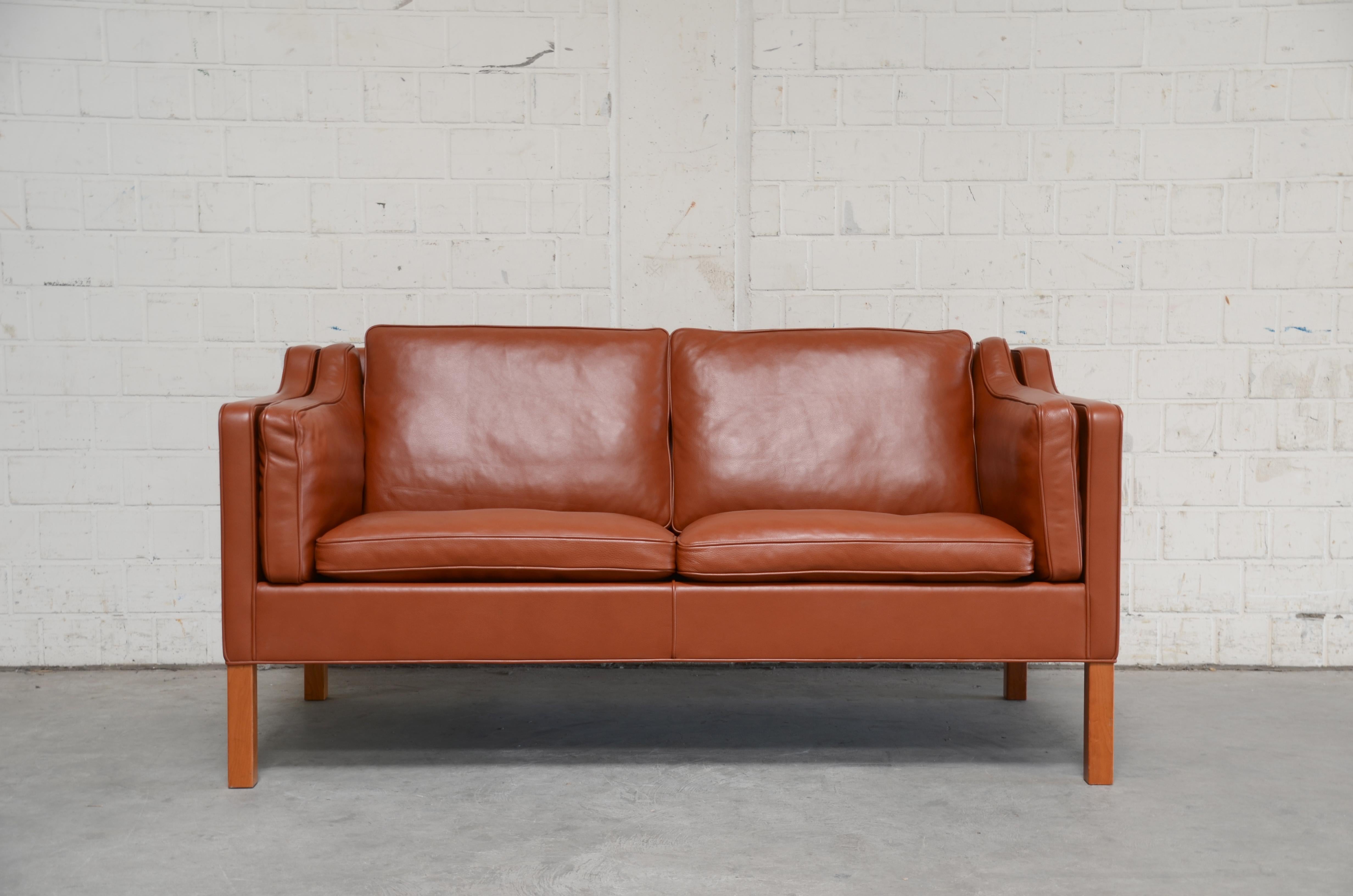 Scandinavian Modern Borge Mogensen Leather Sofa Model 2212 Red Brandy Cognac for Fredericia