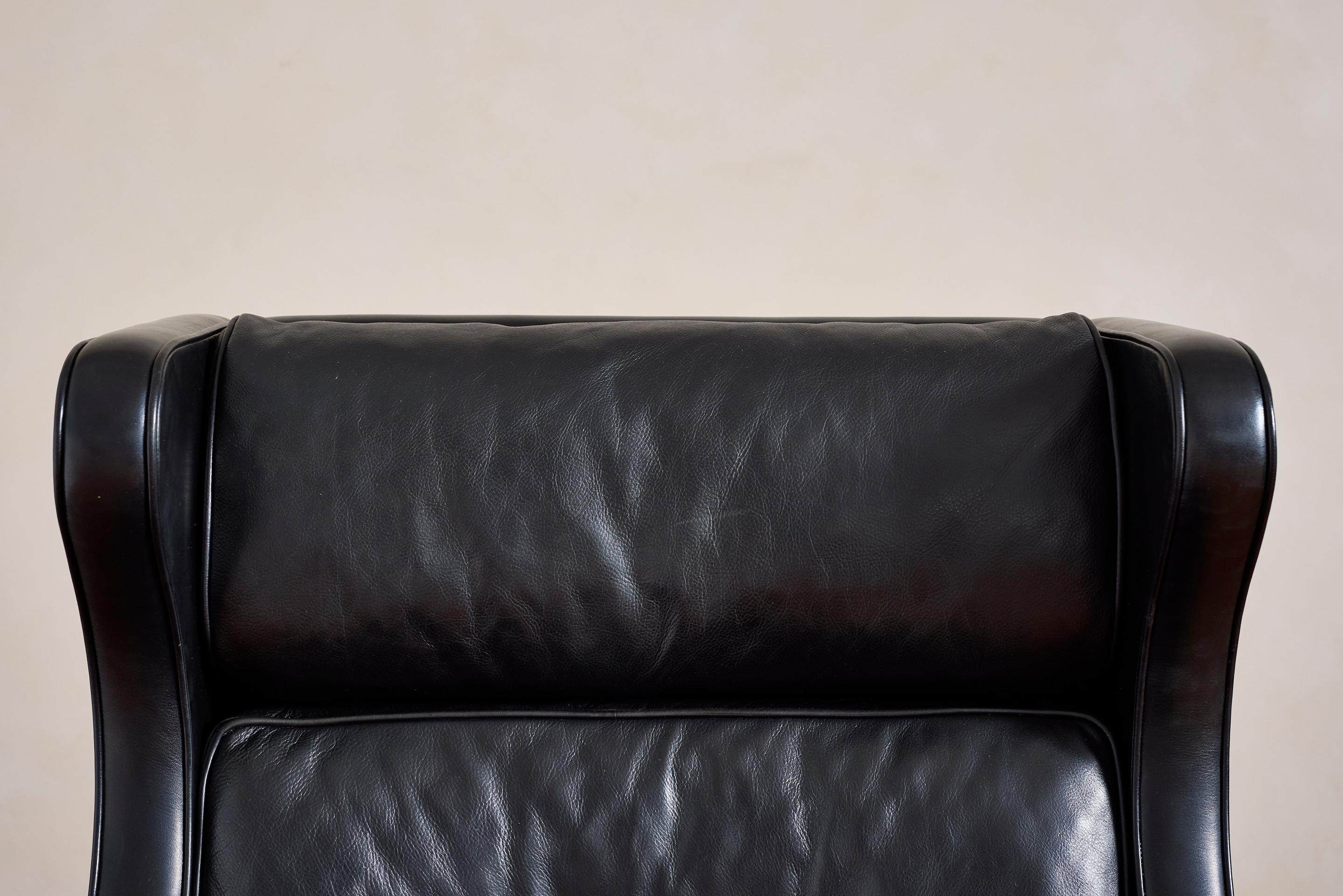 Poltrona Wingback in pelle di Borg Mogensen con ottomana in vendita 5