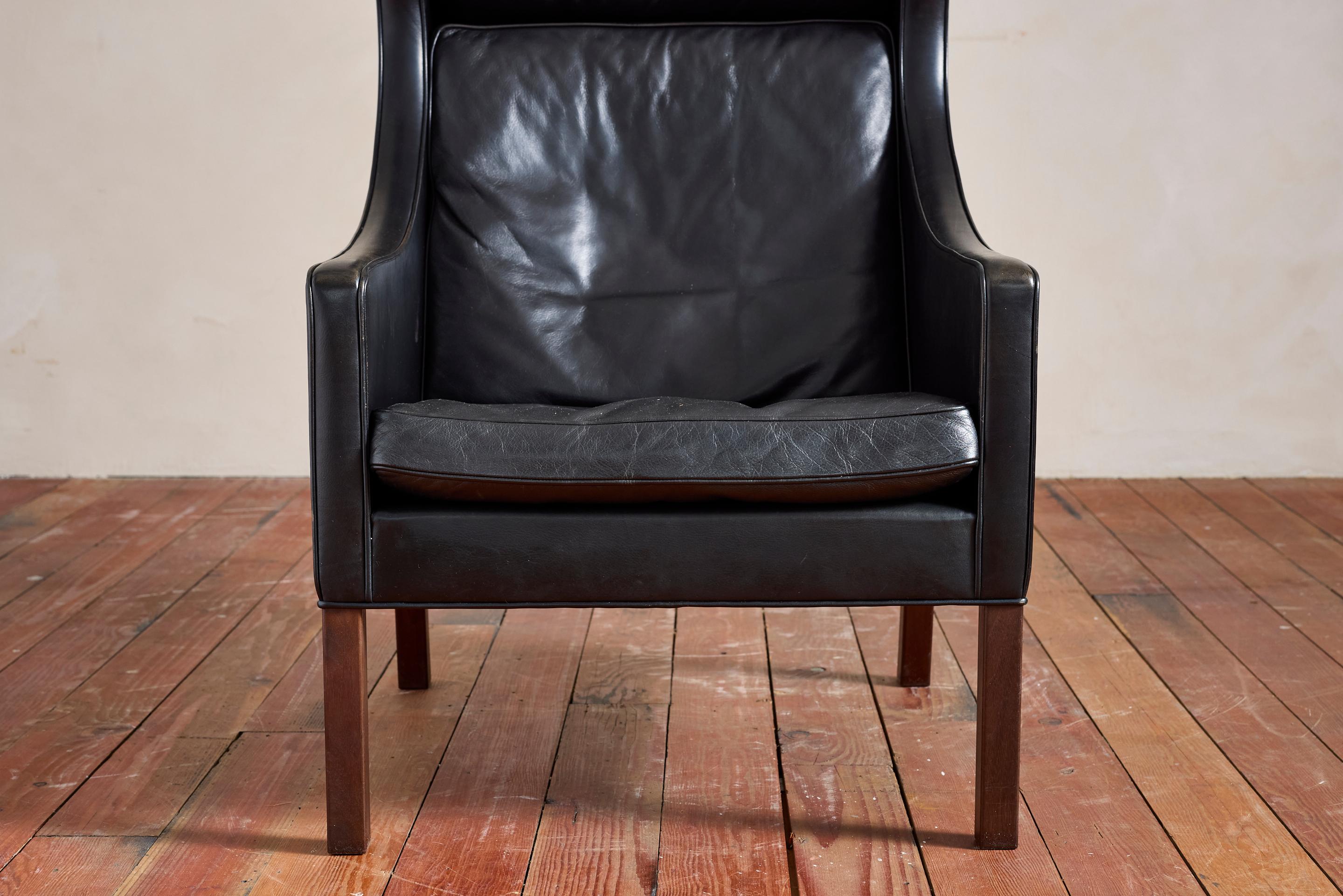 Poltrona Wingback in pelle di Borg Mogensen con ottomana in vendita 6