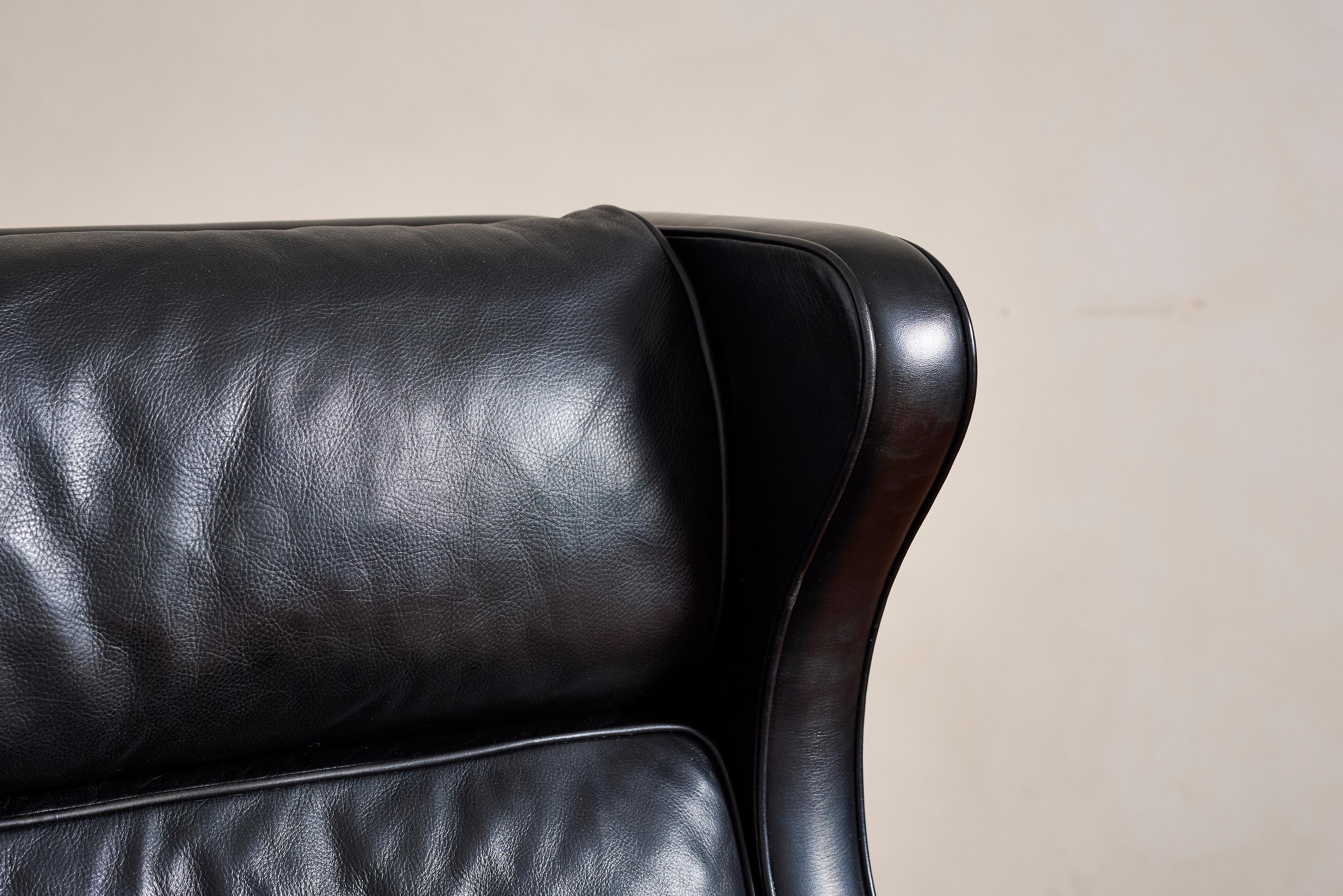 Poltrona Wingback in pelle di Borg Mogensen con ottomana in vendita 2