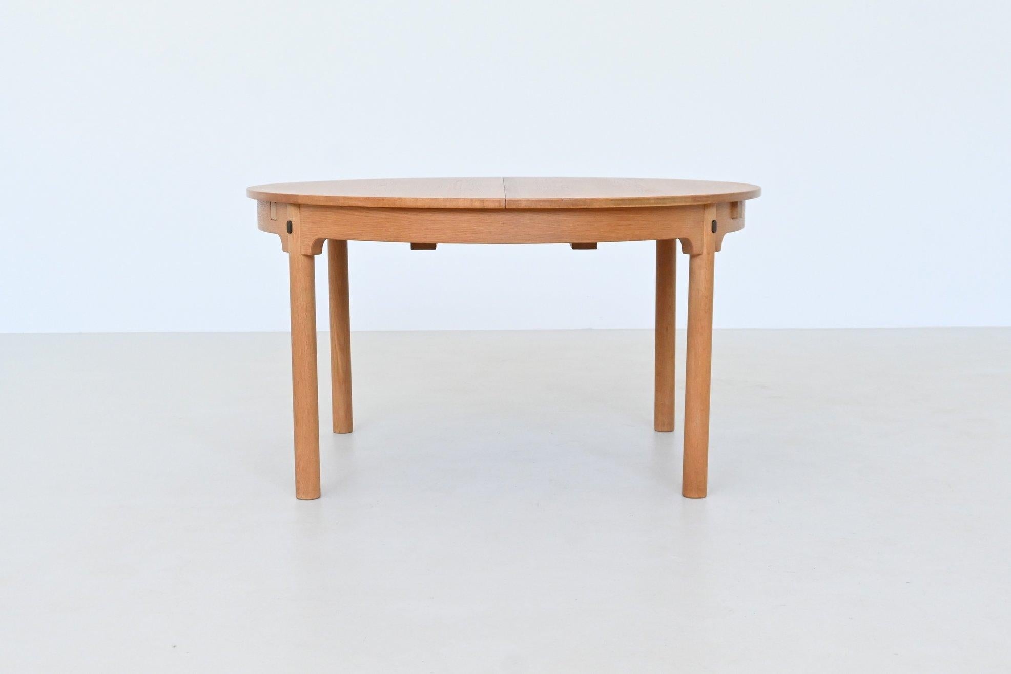 Tavolo da pranzo Borg Mogensen modello 140 in Oak Karl Andersson Danimarca 1955 in vendita 1