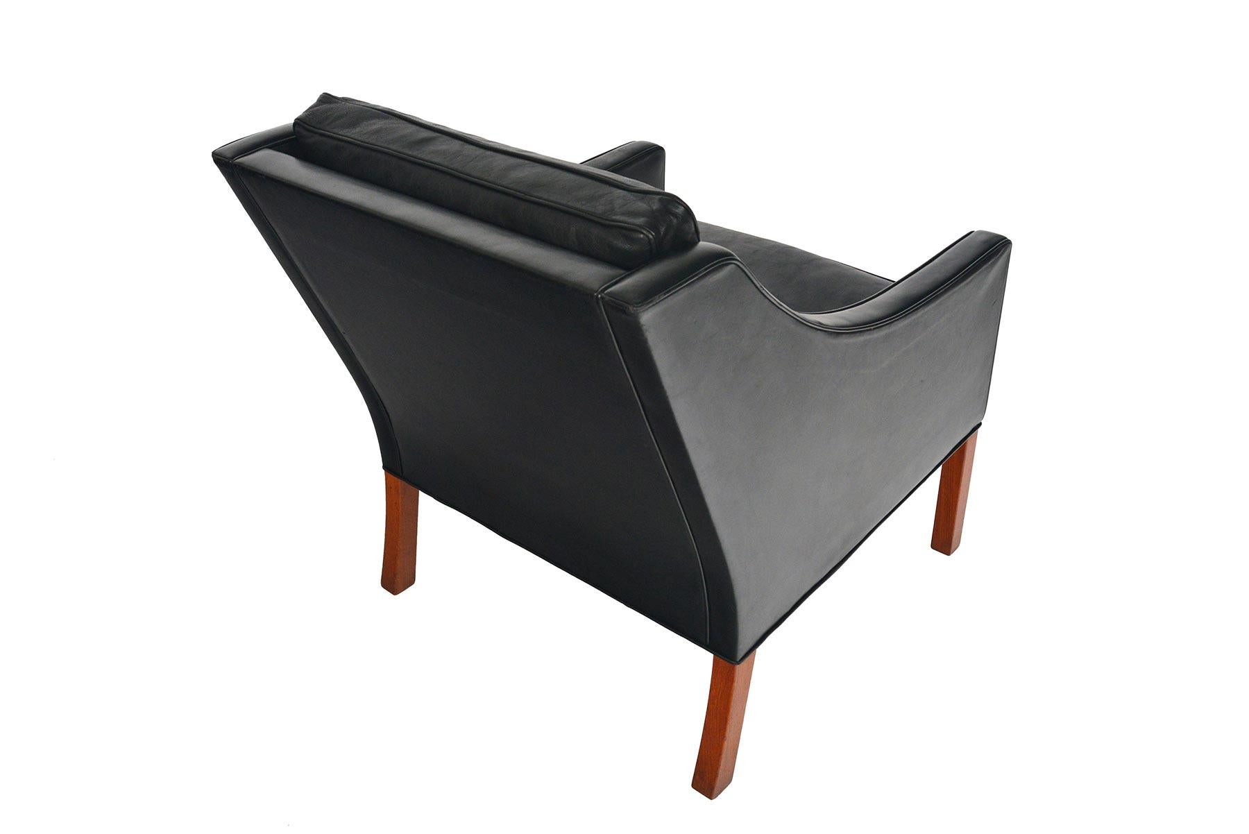 Scandinavian Modern Borge Mogensen Model 2207 Black Leather Lounge Chair