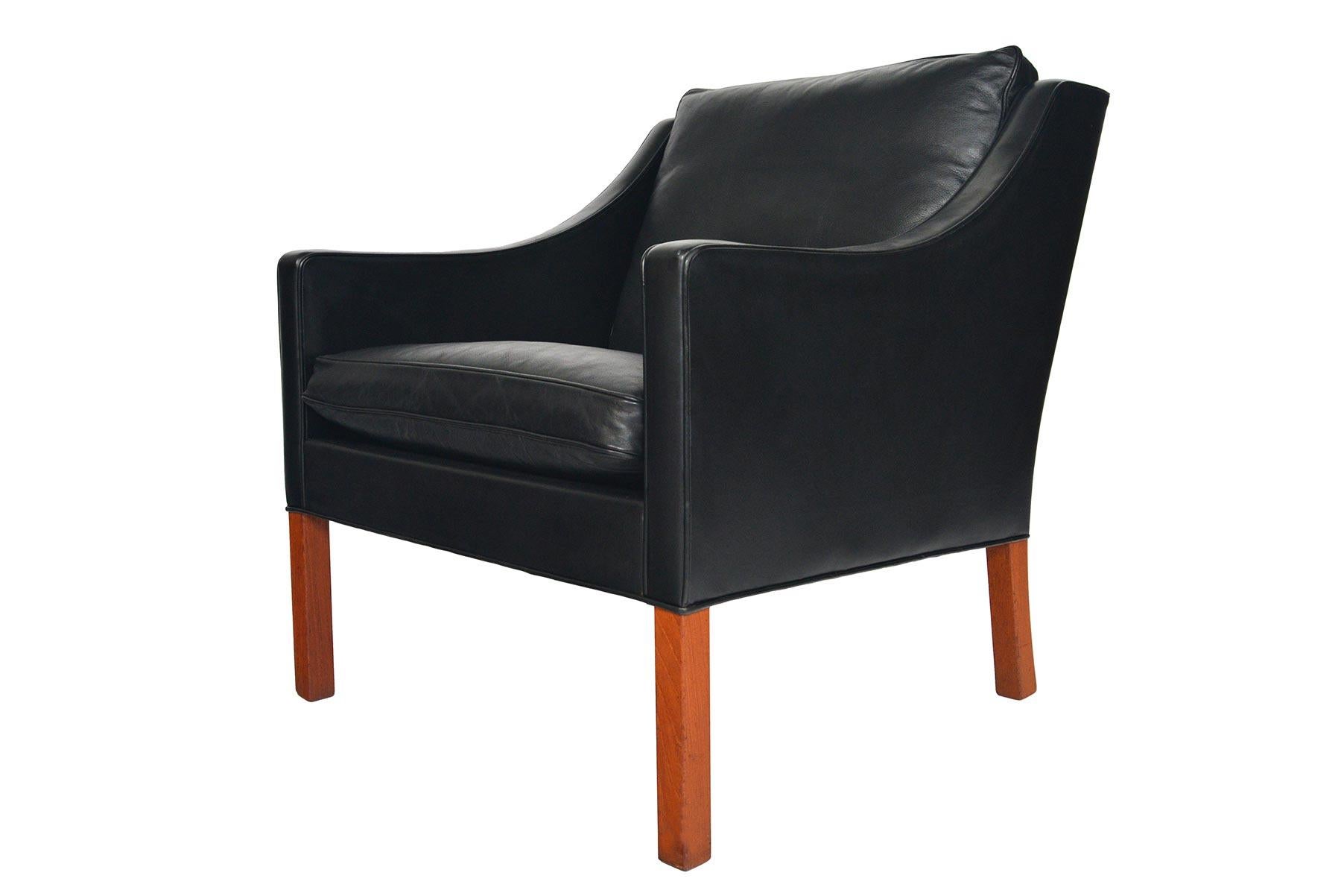 Borge Mogensen Model 2207 Black Leather Lounge Chair 1