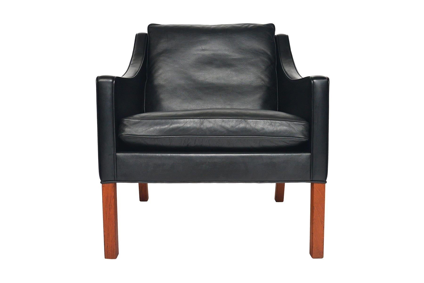 Borge Mogensen Model 2207 Black Leather Lounge Chair 2