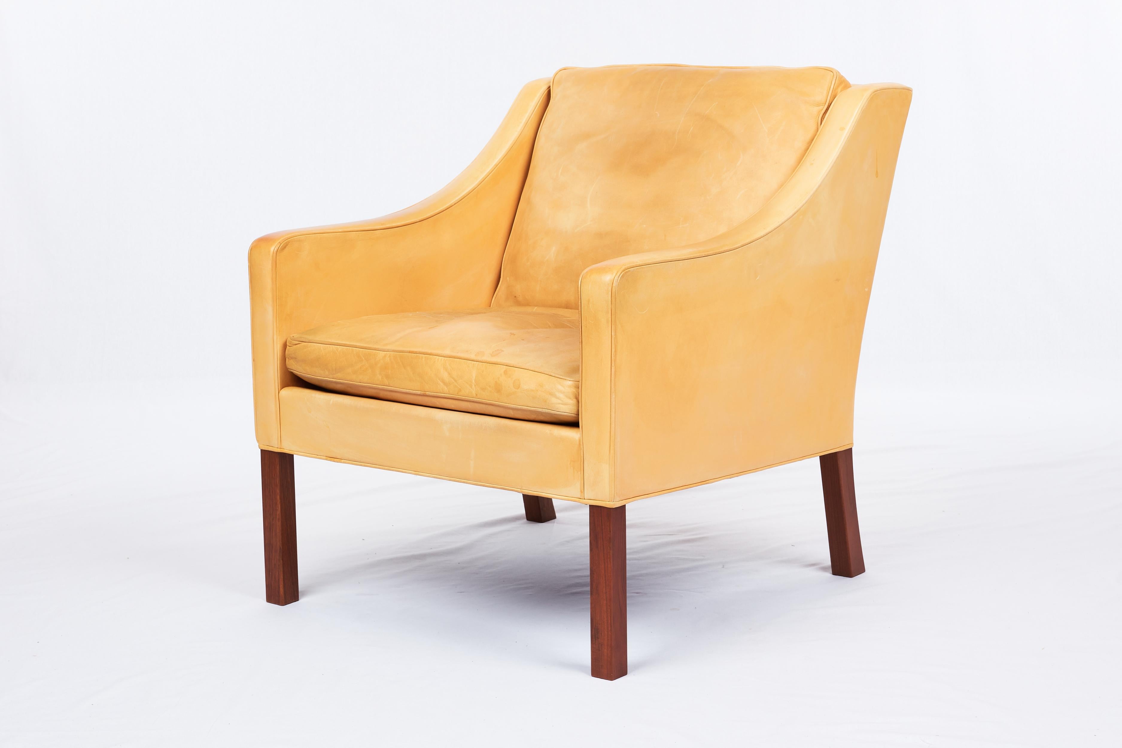 Borge Mogensen Model #2207 leather lounge chair produced by Fredericia Mobelfabrik.