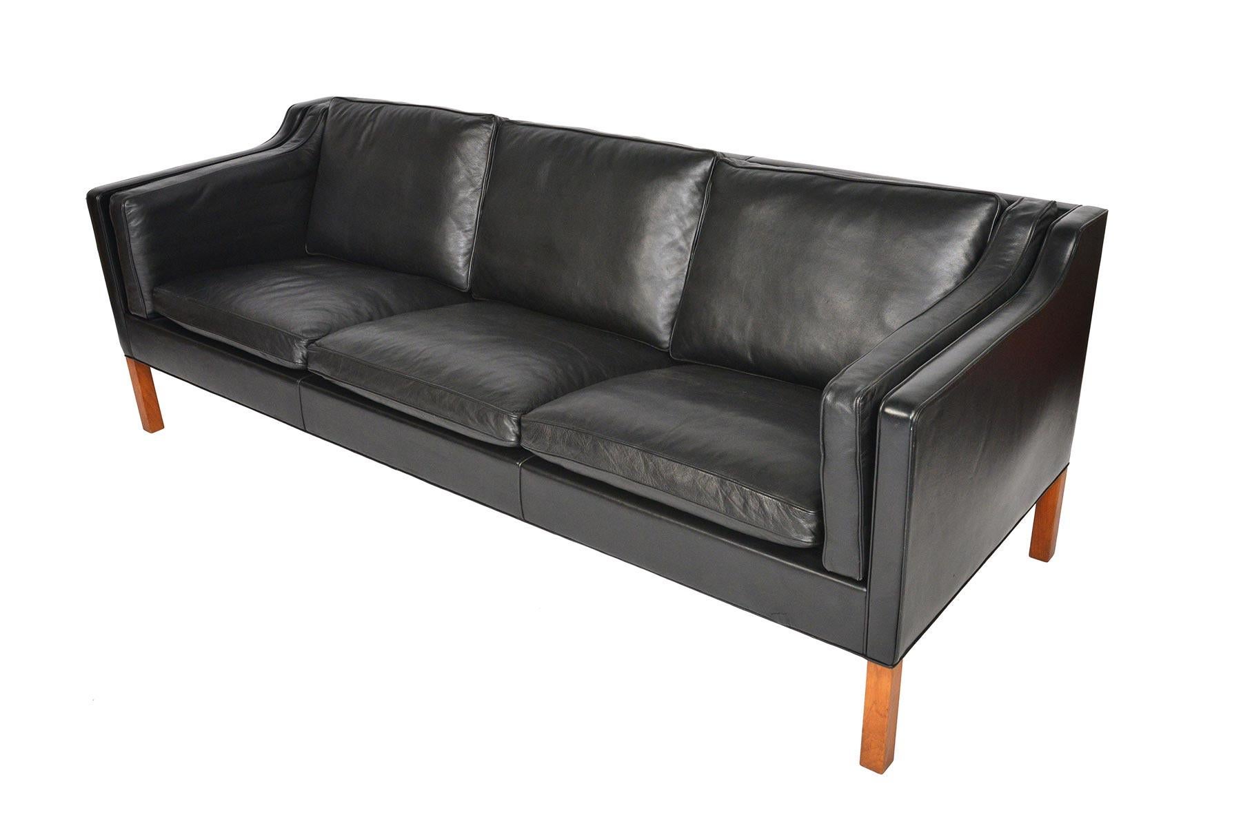 Borge Mogensen Model 2213 Black Leather Three-Seat Sofa In Excellent Condition In Berkeley, CA