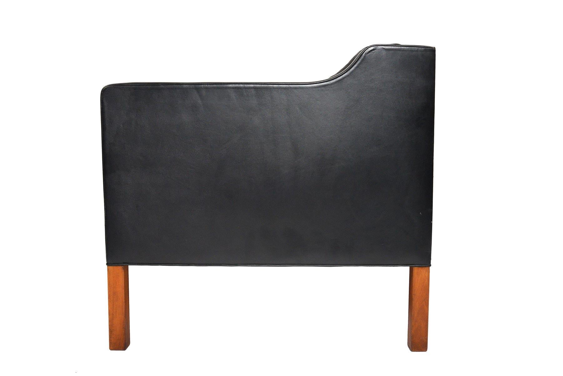 Borge Mogensen Model 2213 Black Leather Three-Seat Sofa 2